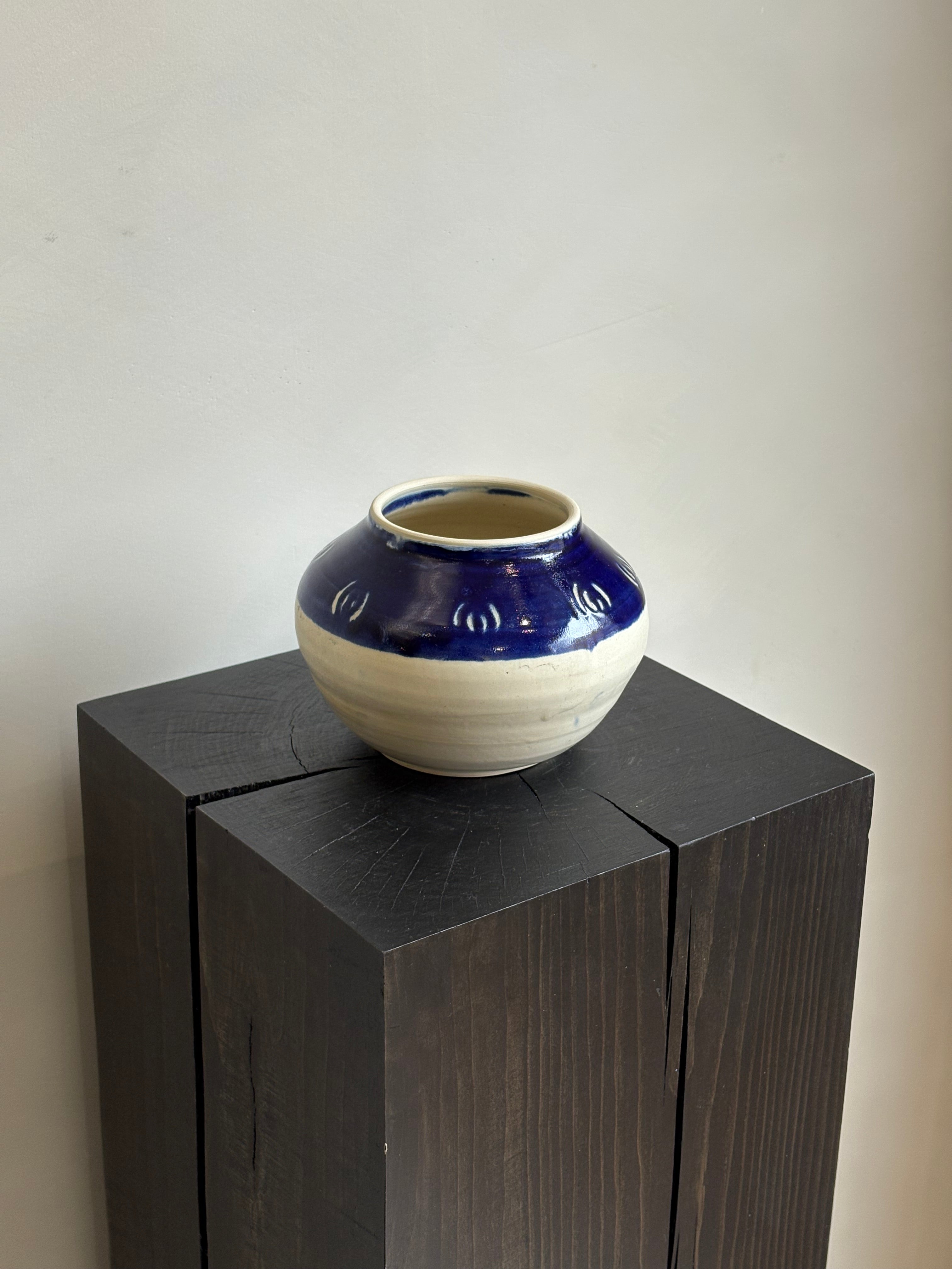 LITTLE BLUE POT