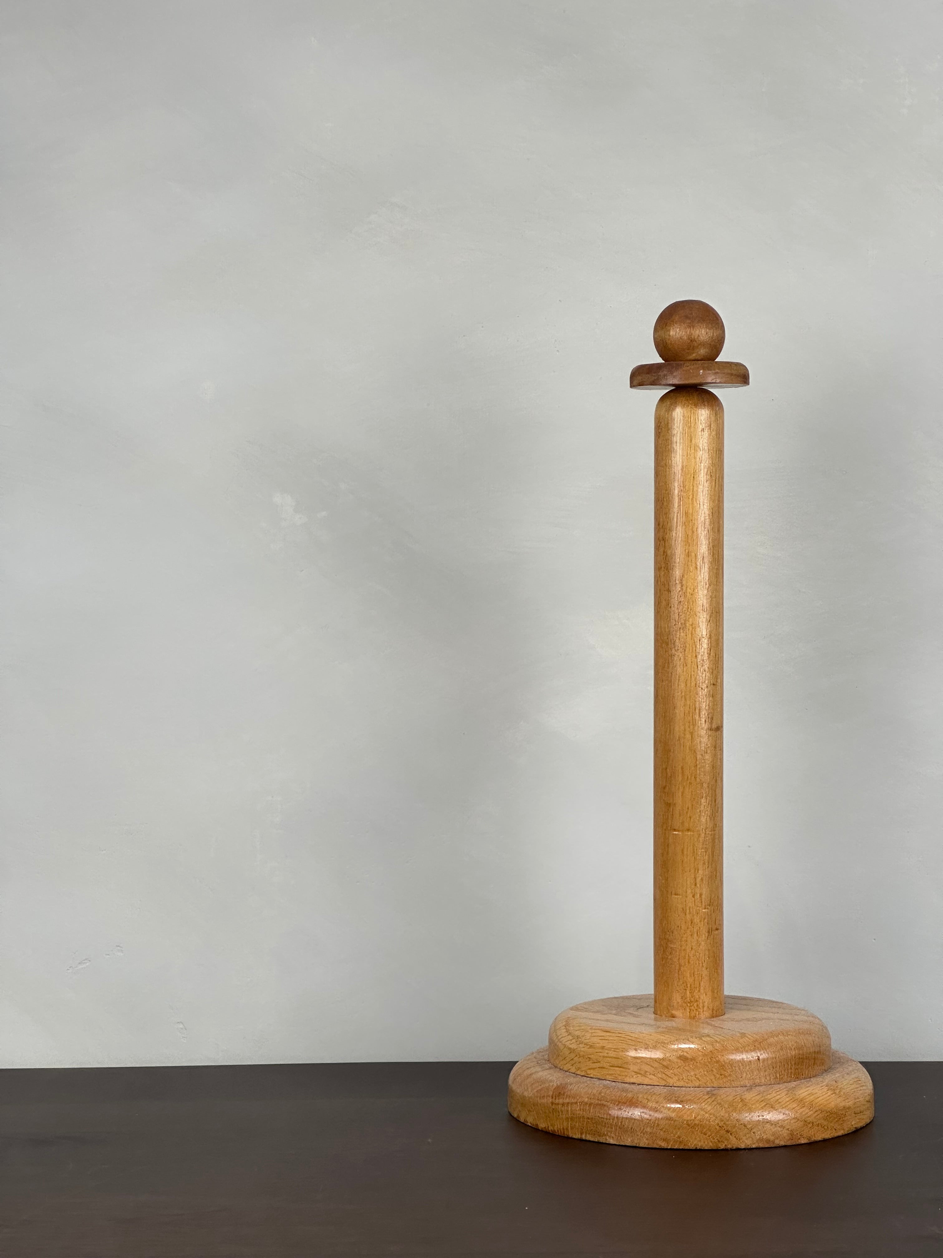 WOODEN PAPER TOWEL HOLDER