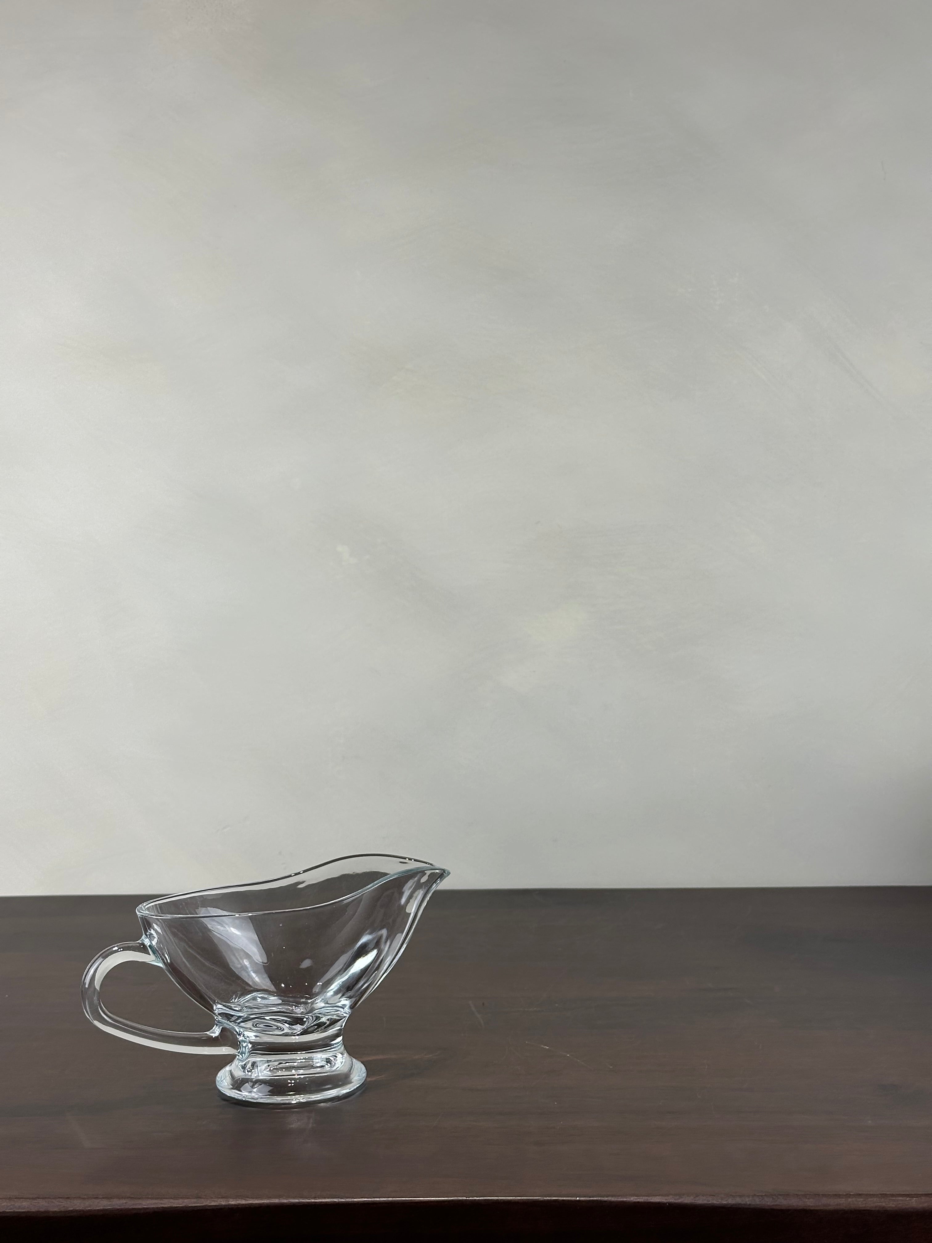 TRADITIONAL GLASS GRAVY BOAT