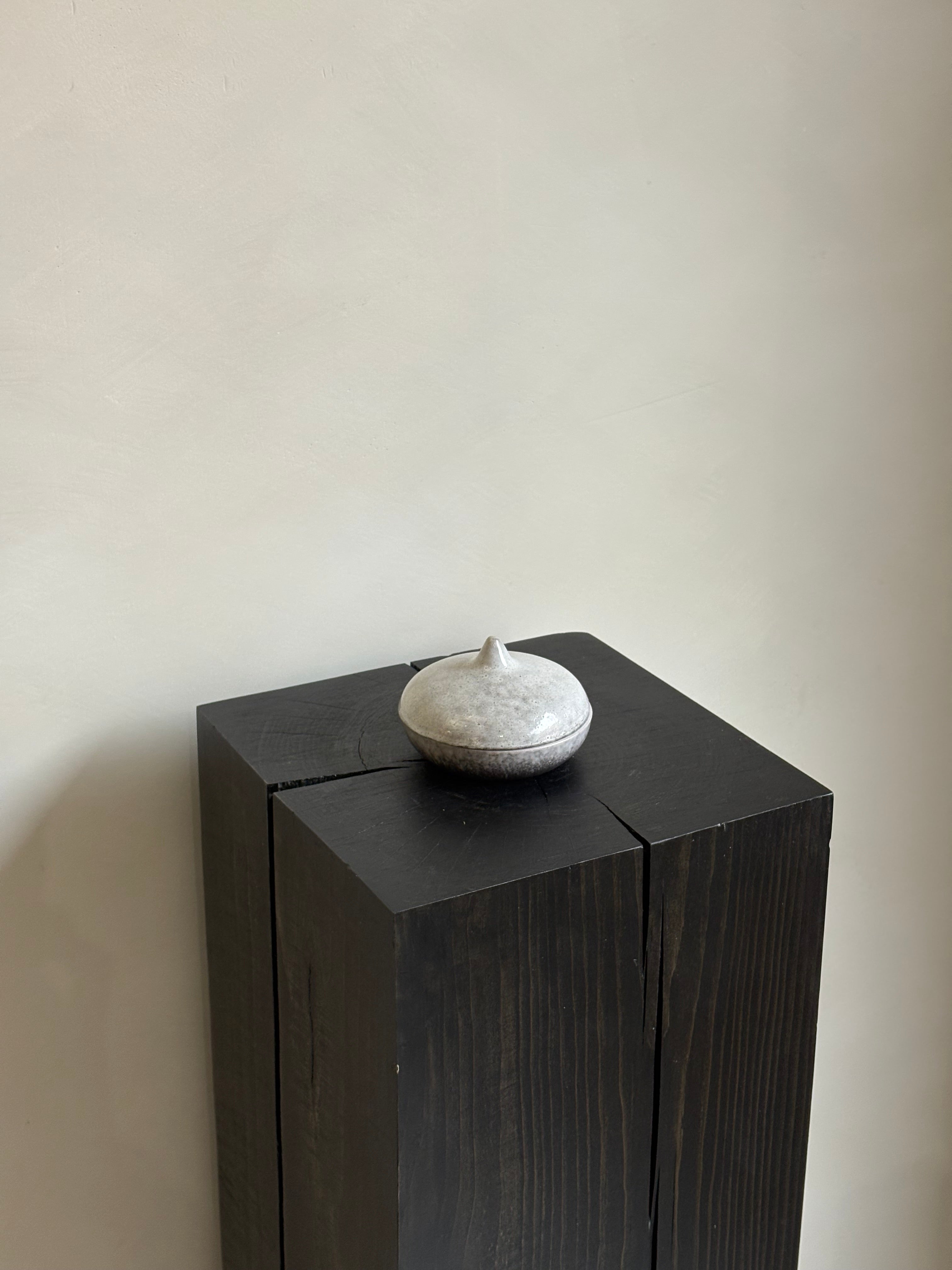 STONEWARE DISH
