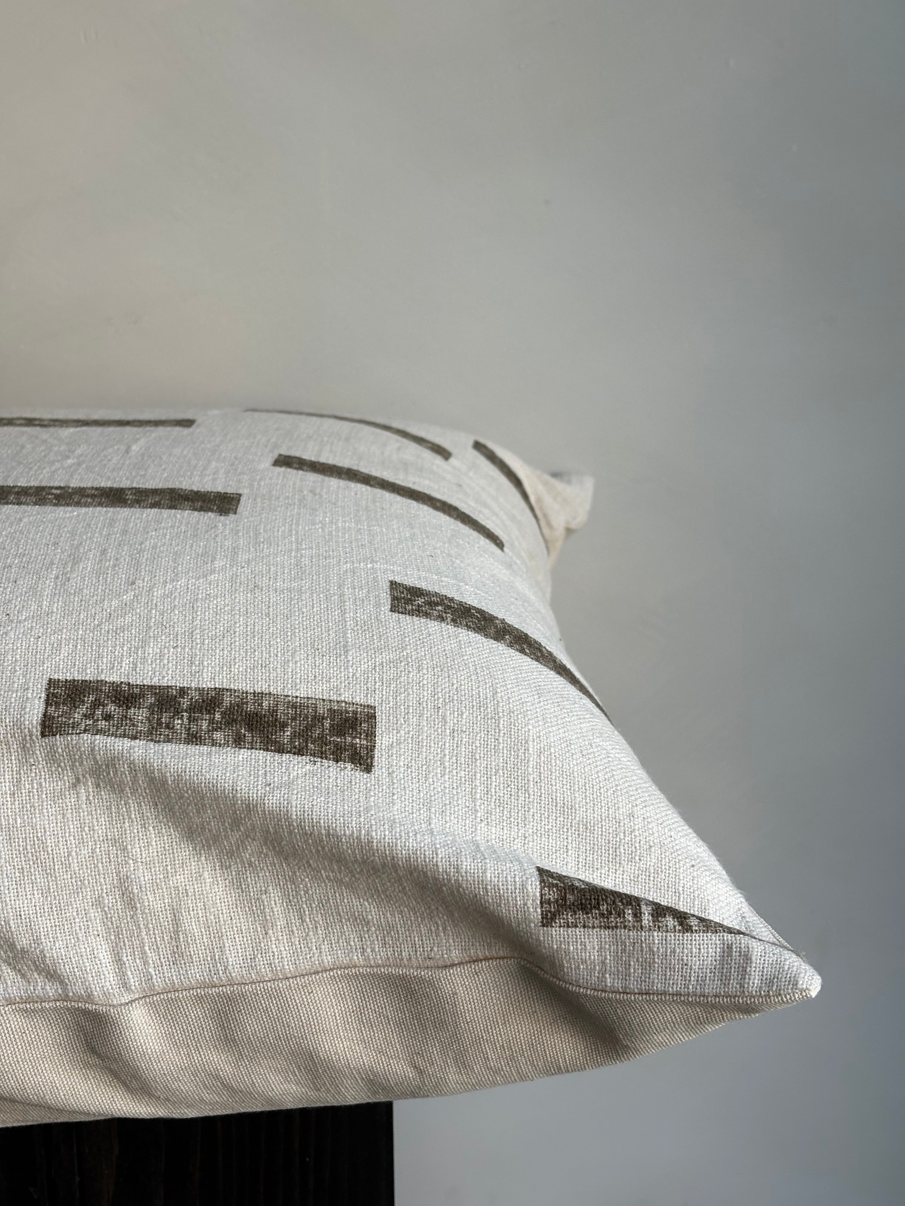 THE COLUMN | PILLOW COVER