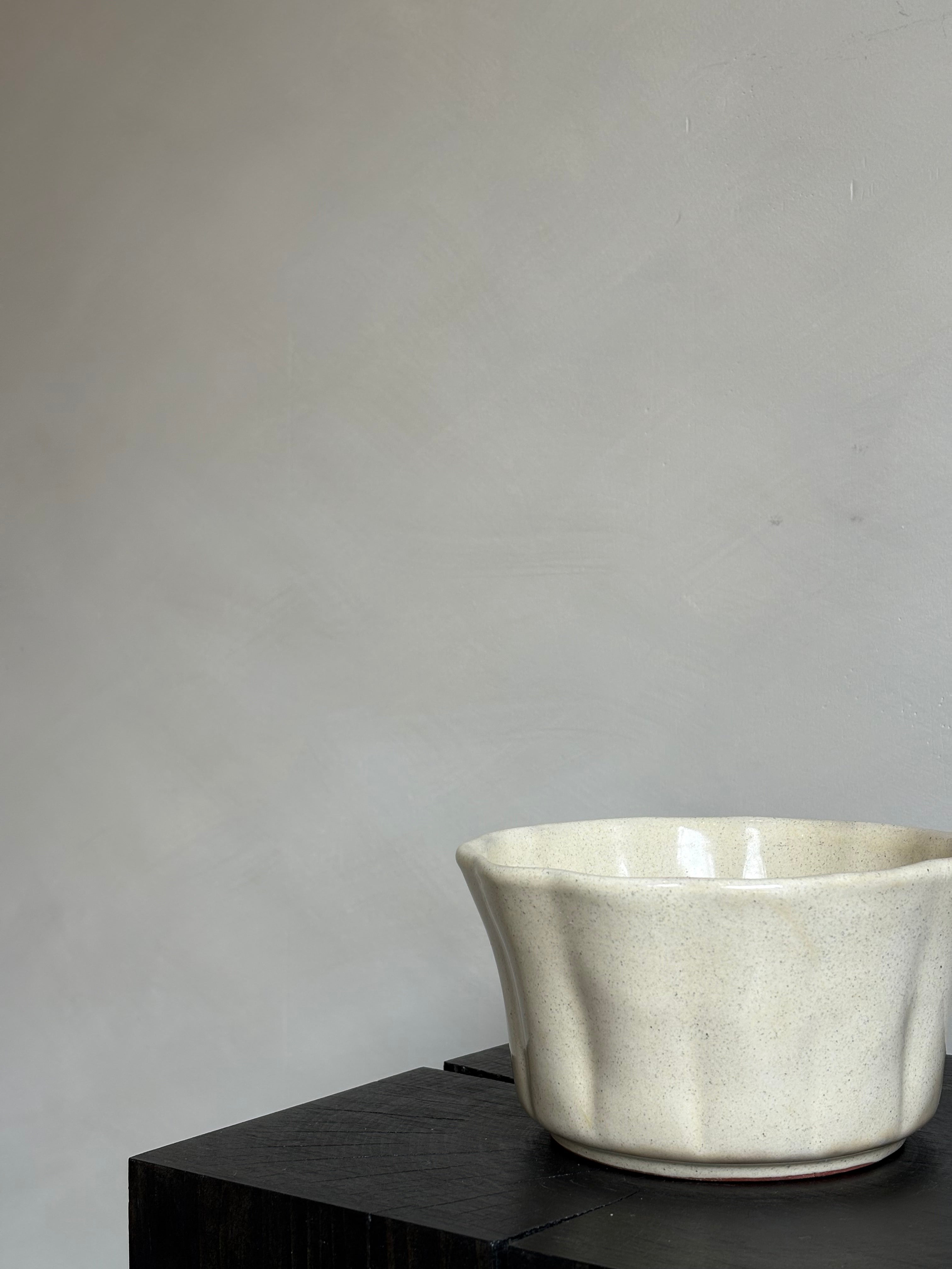 SMALL BEIGE BOWL
