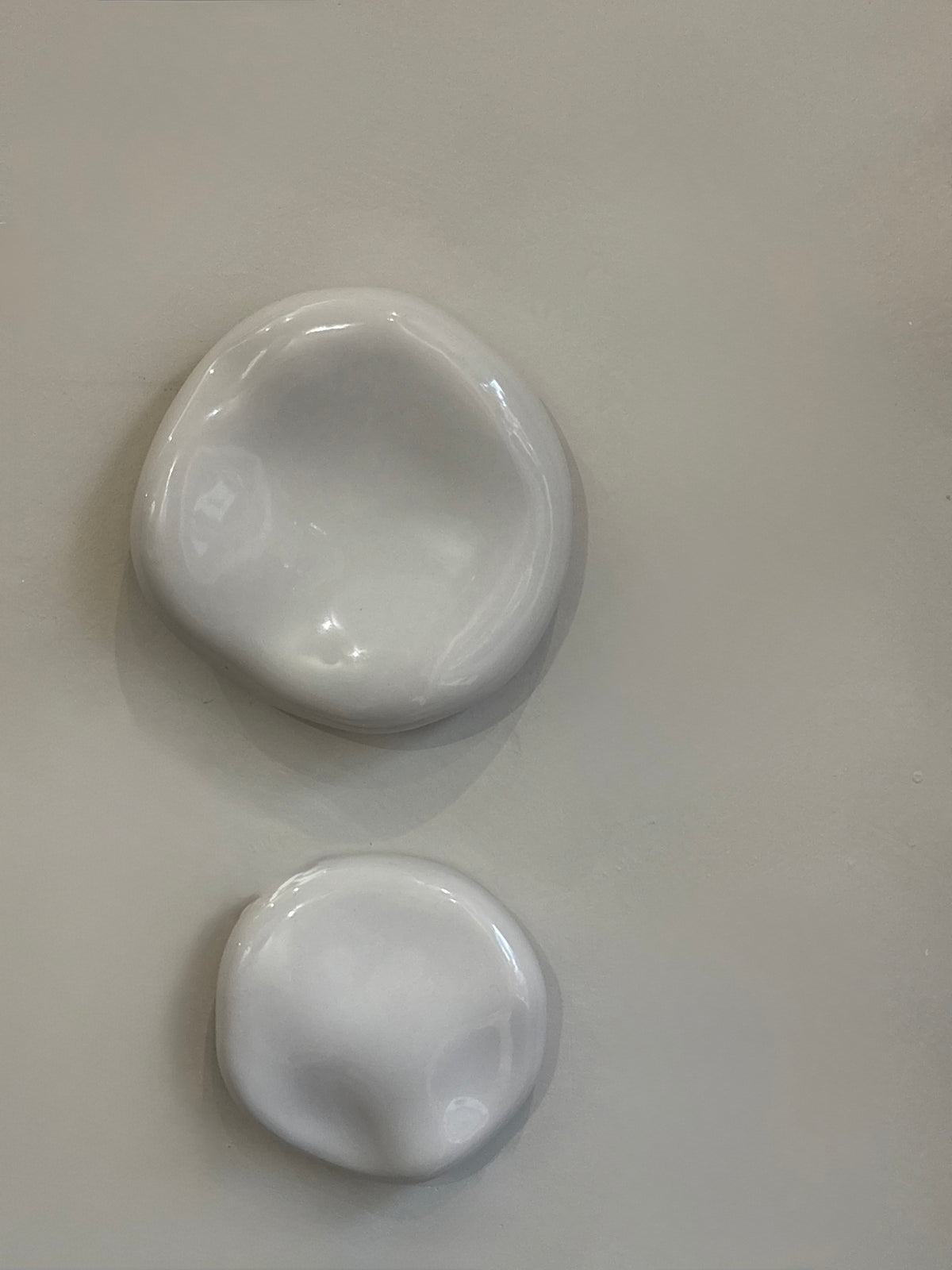 CERAMIC PEBBLE WALL DECOR