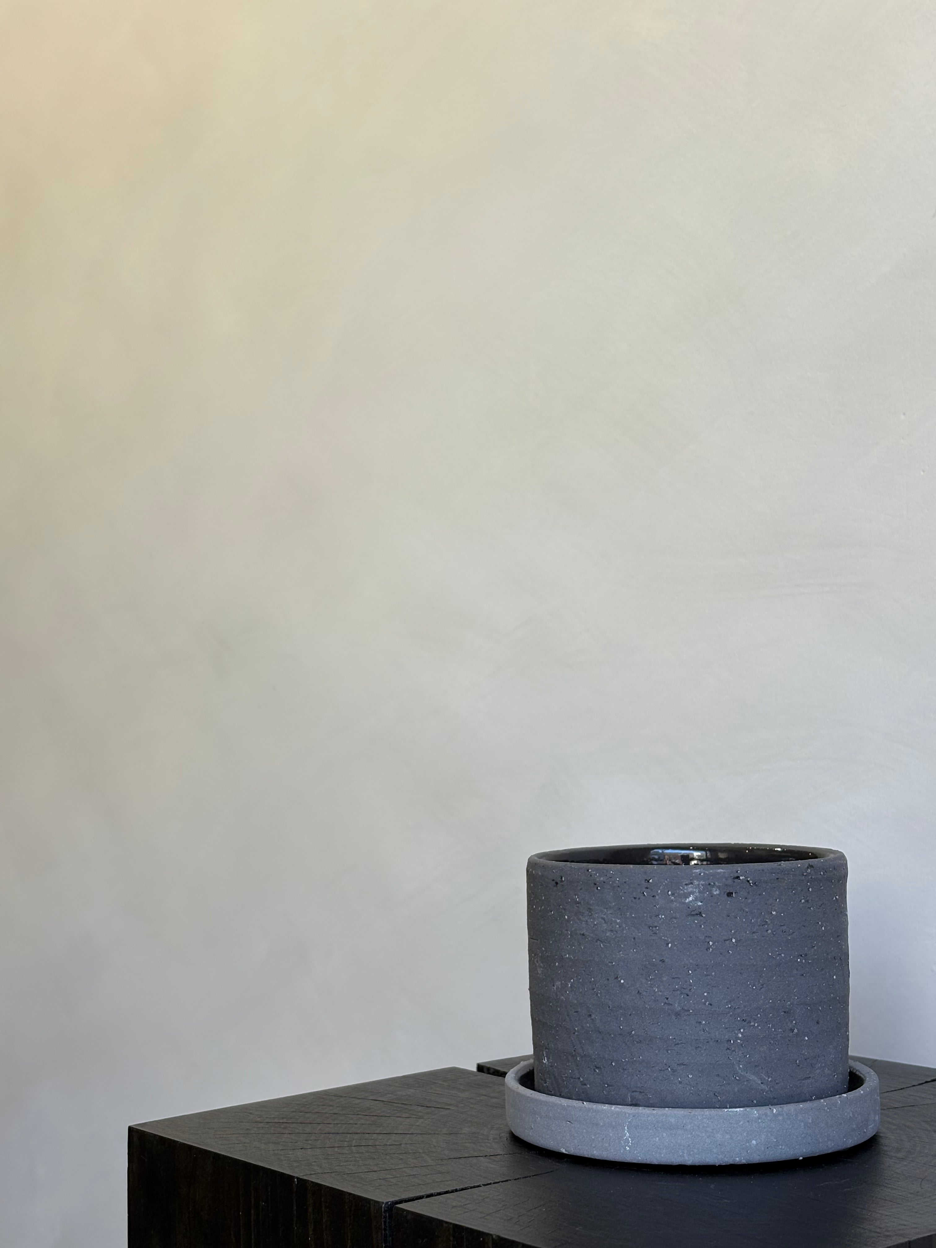 EASTON POT | CHARCOAL