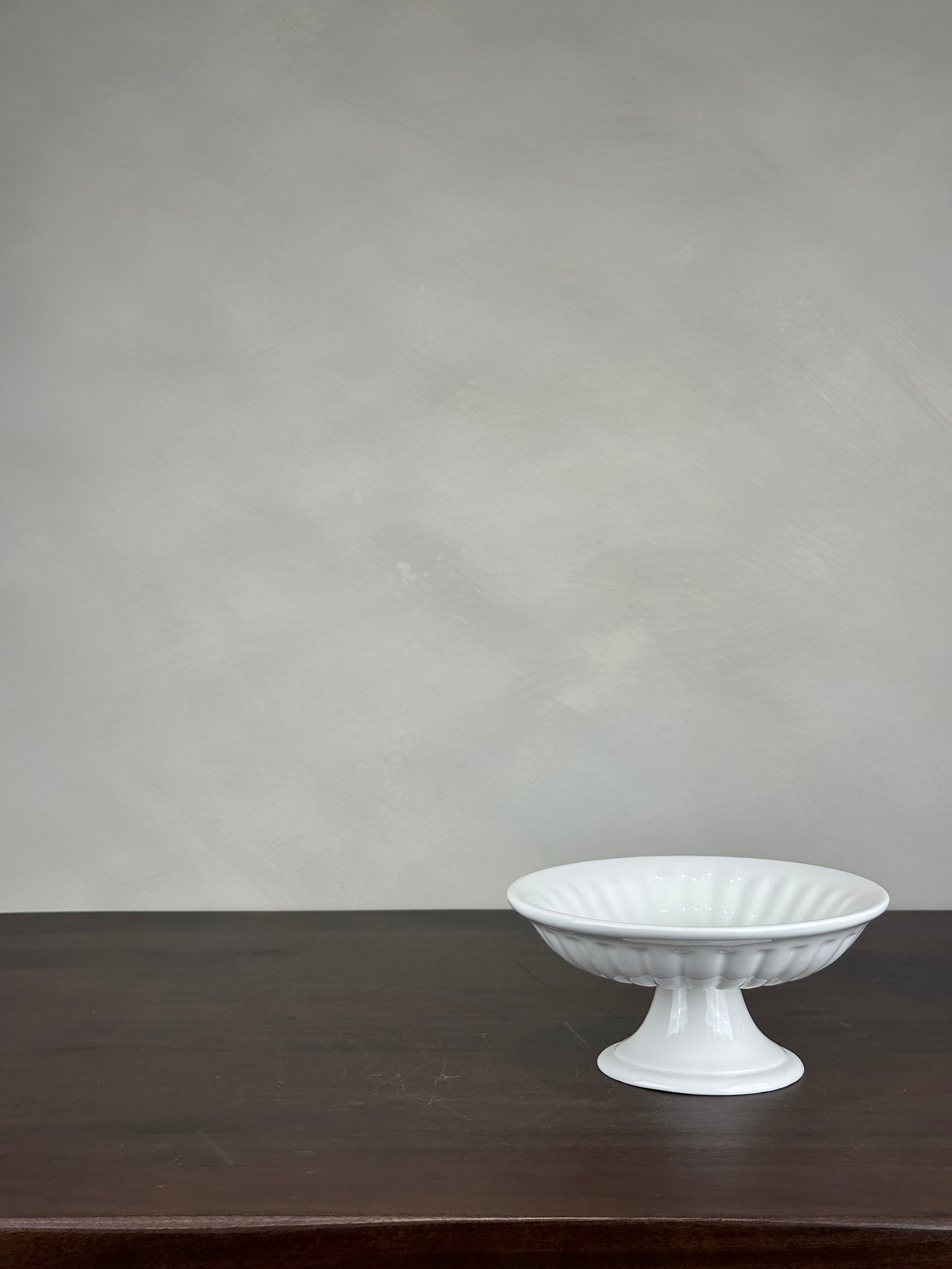 WHITE CERAMIC PEDESTAL BOWL