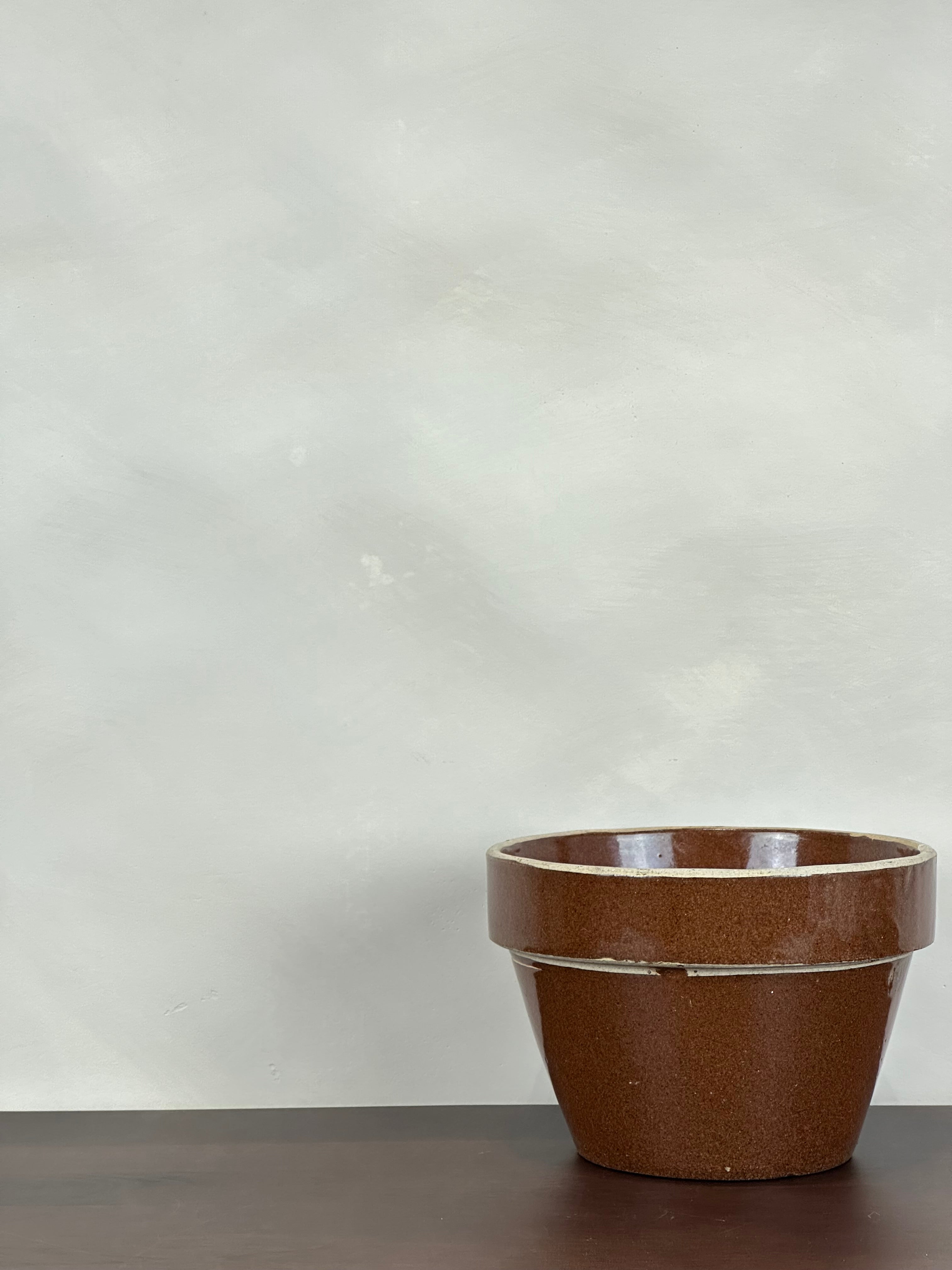 BROWN CERAMIC POT