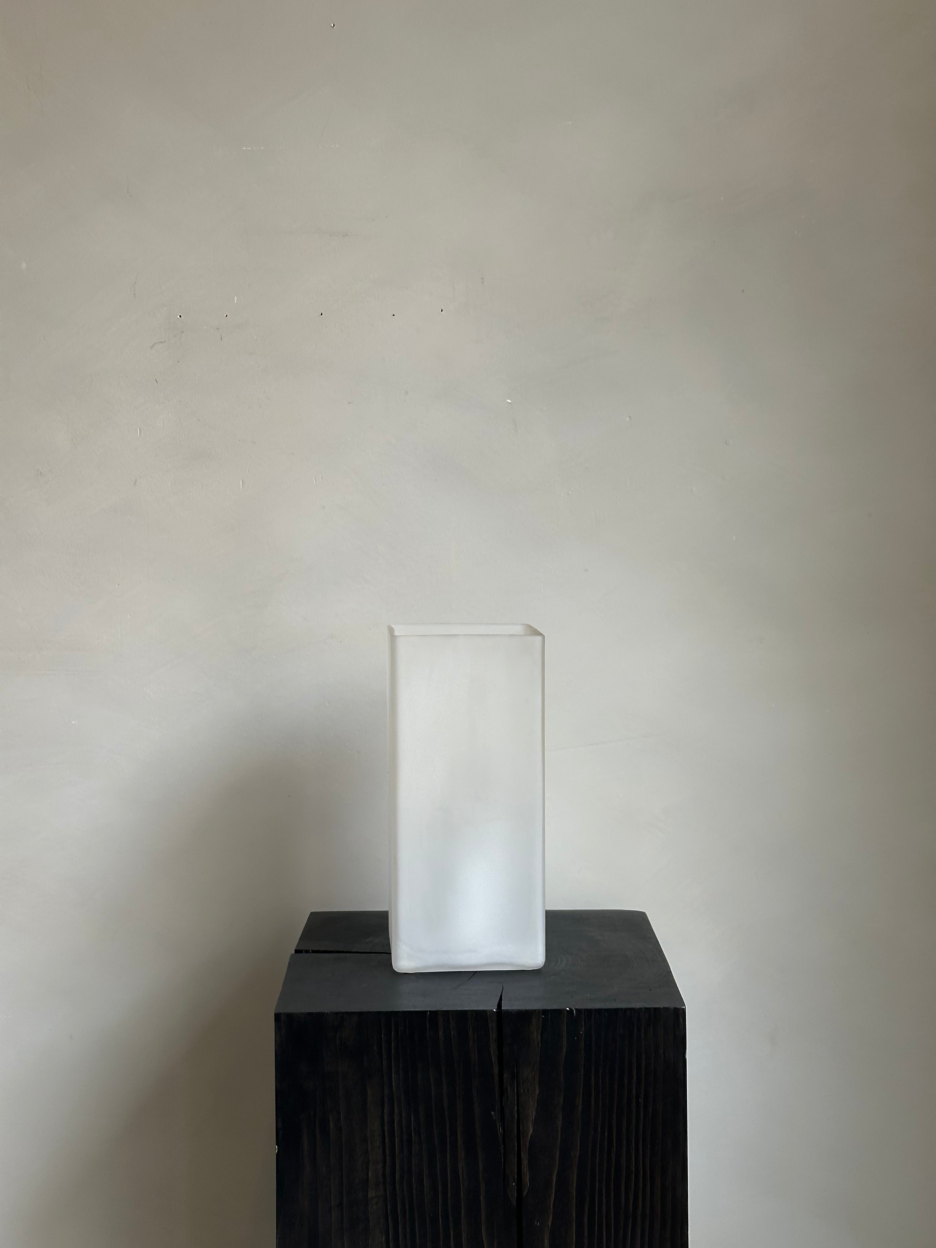 FROSTED LAMP