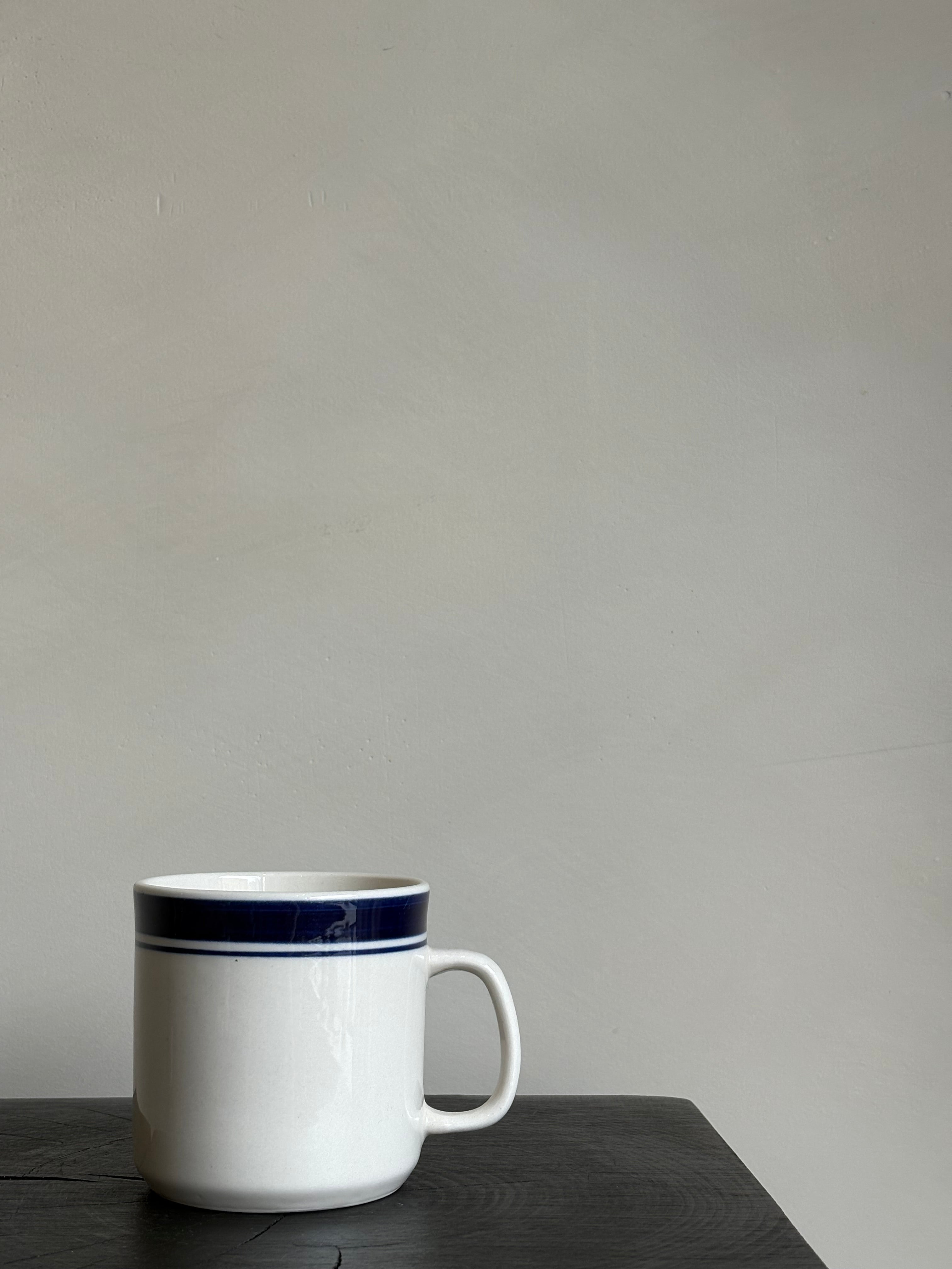BLUE STRIPED MUG