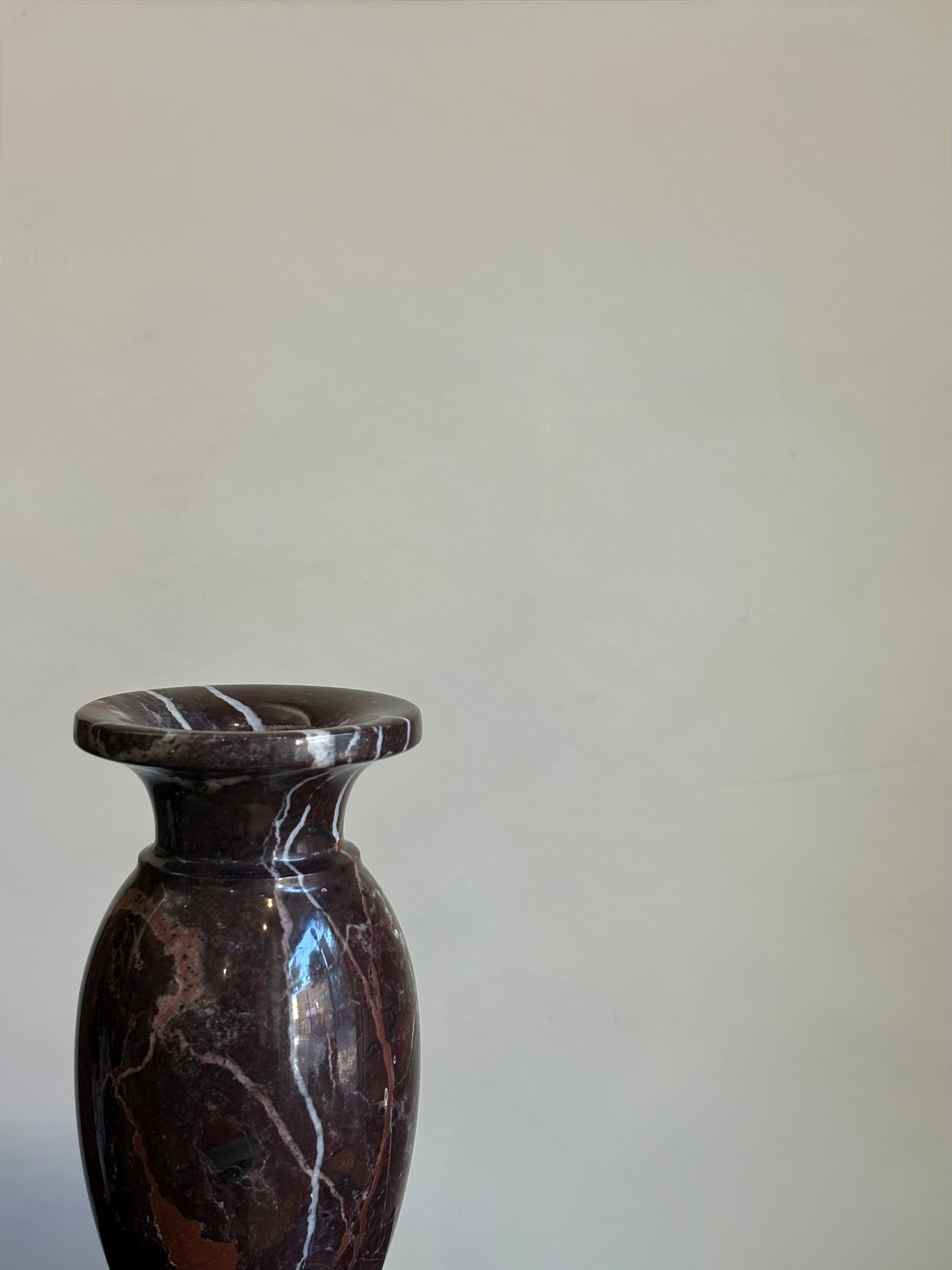 BURGUNDY MARBLE VASE