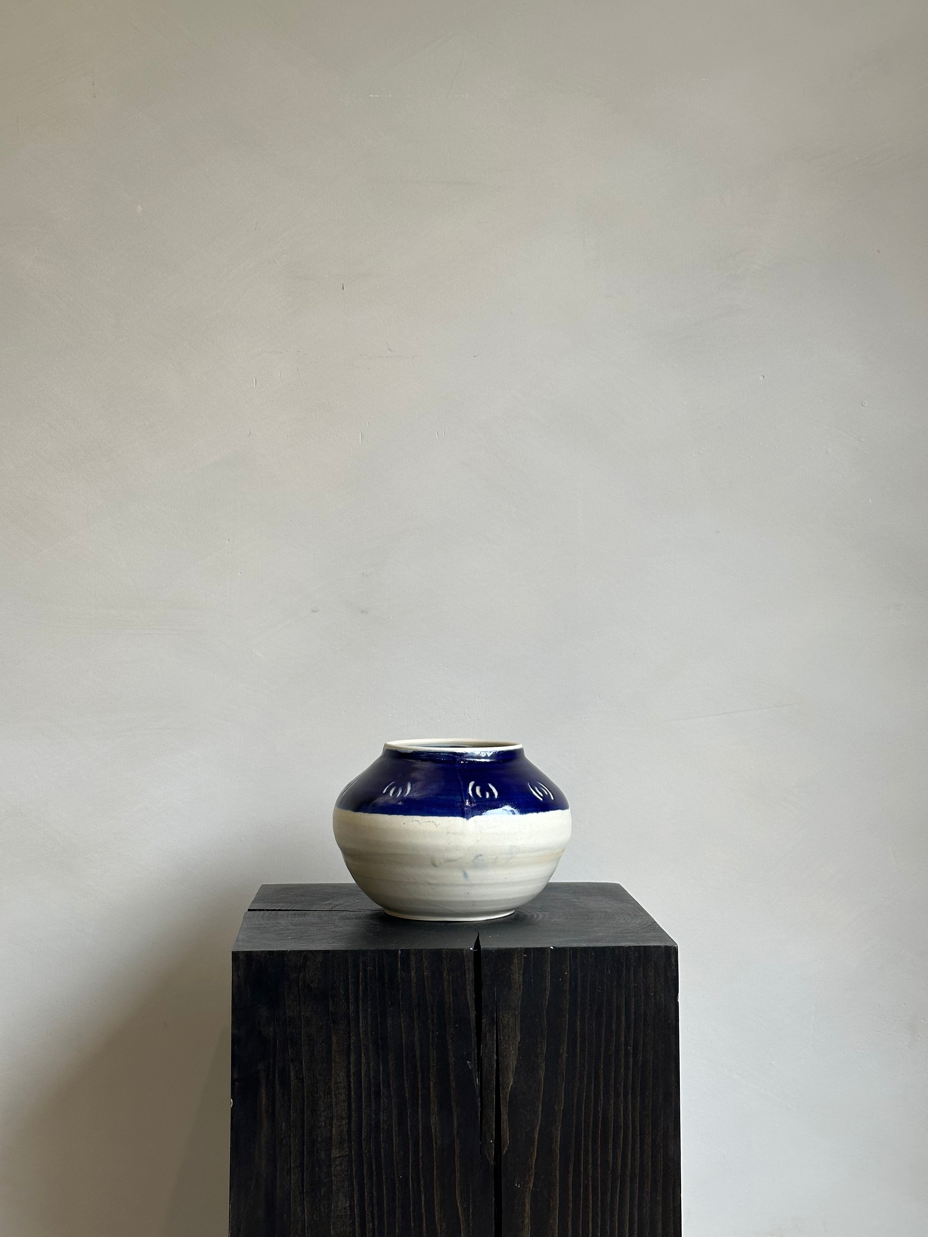 LITTLE BLUE POT