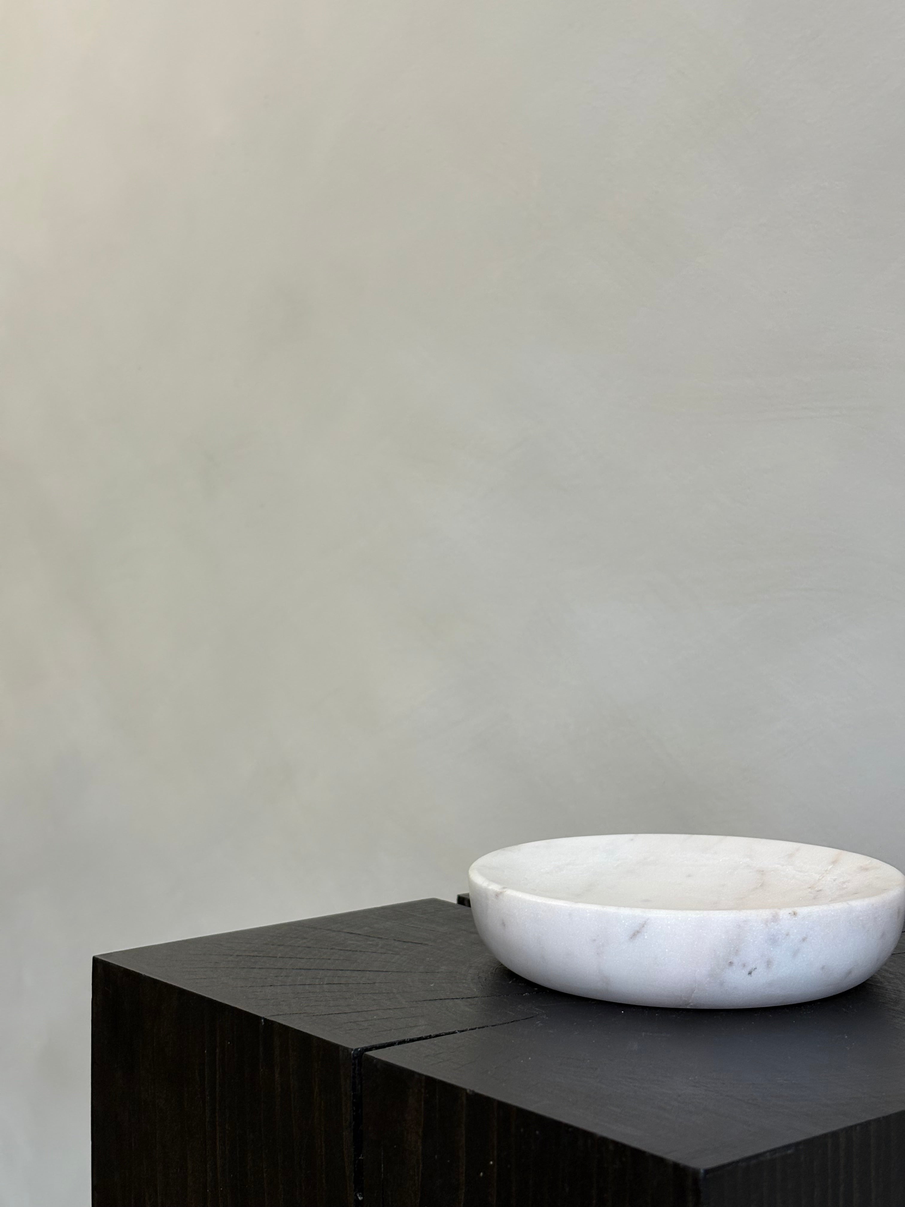 CLEO DISH WHITE MARBLE