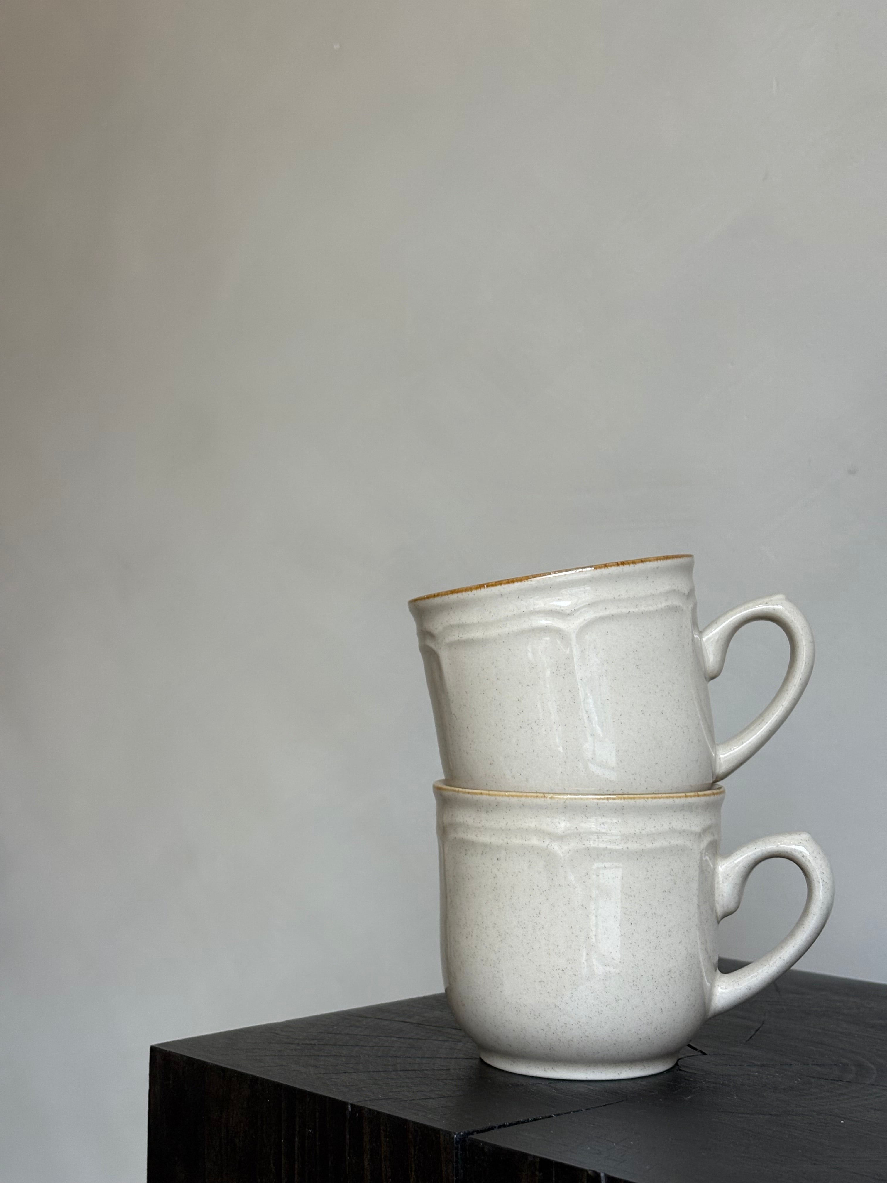 BROWN CLASSIC TEACUP