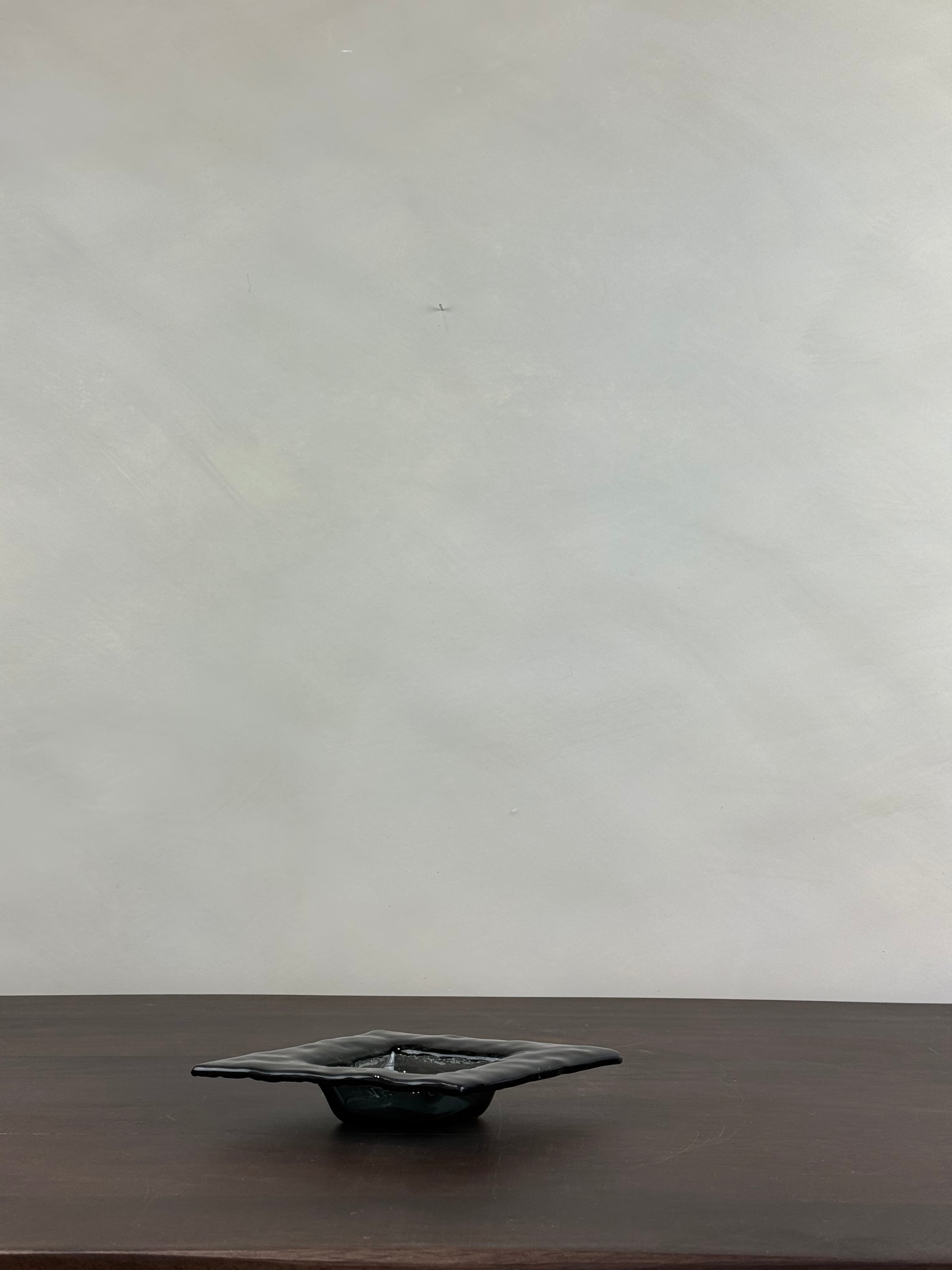 DIAMOND SHAPED GLASS DISH
