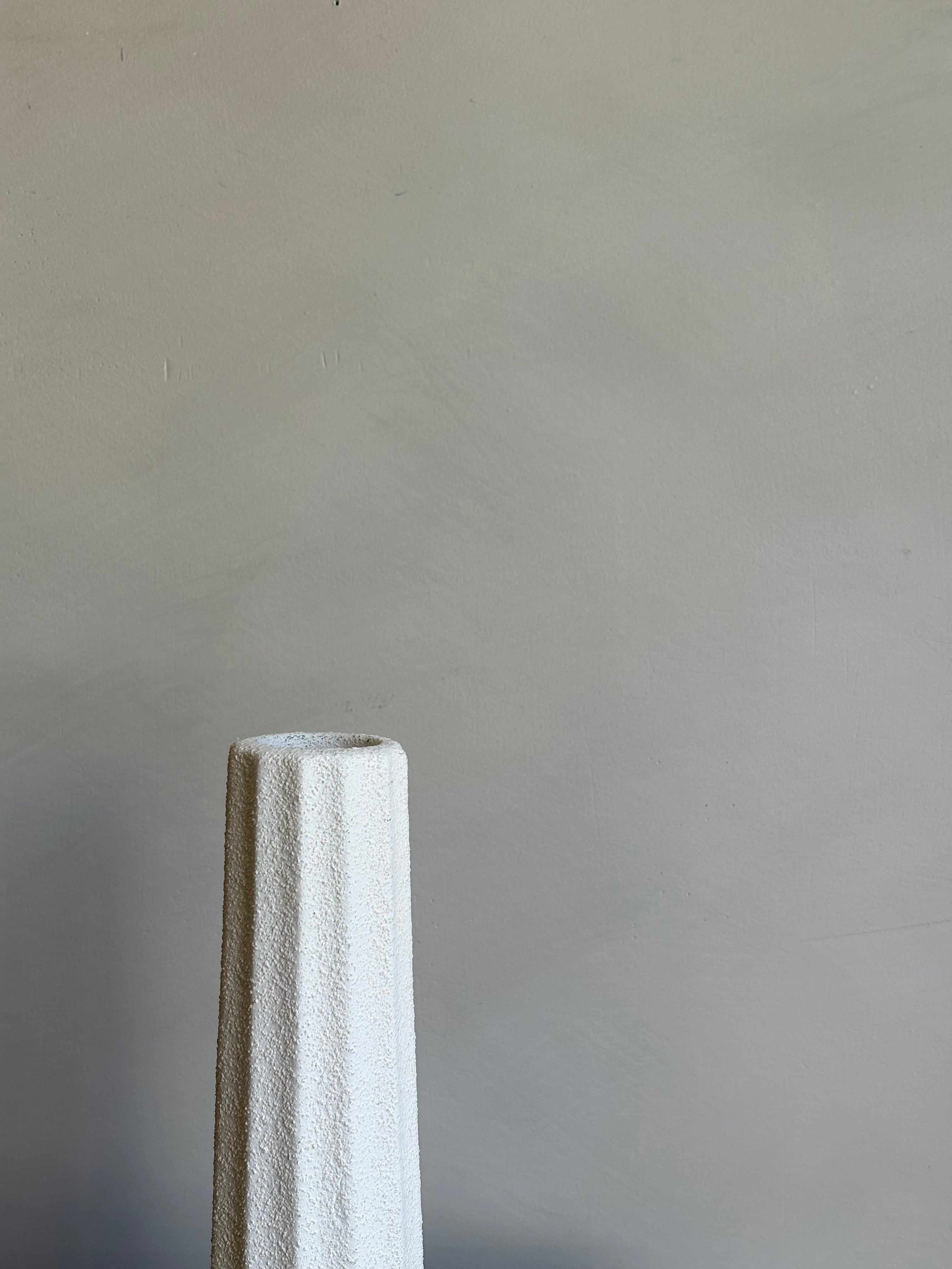 TEXTURED VASE | WHITE
