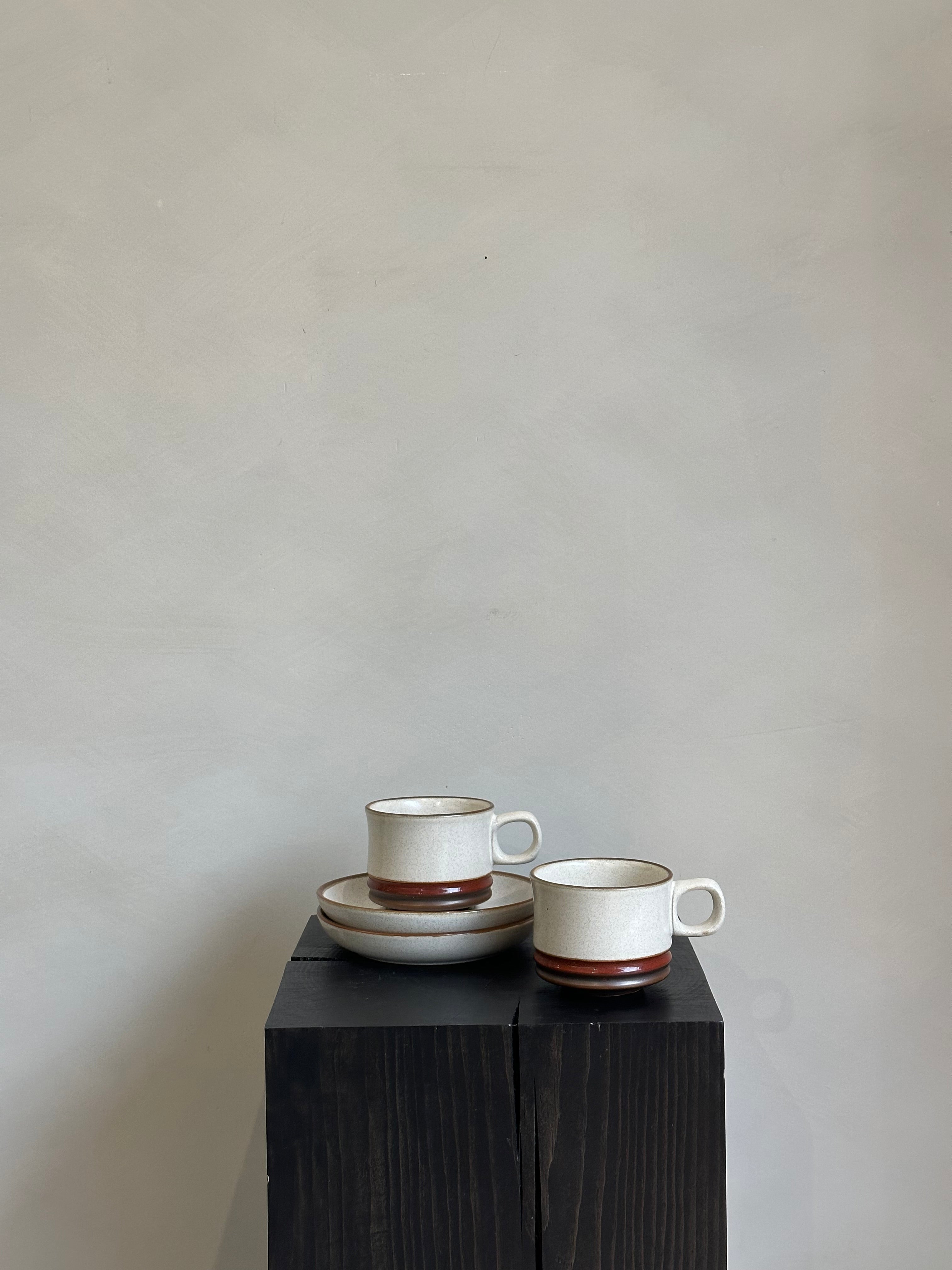 BROWN STRIPED TEA SET