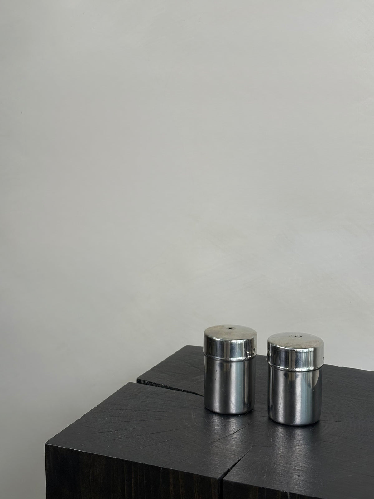 CHROME SALT AND PEPPER SHAKER SET