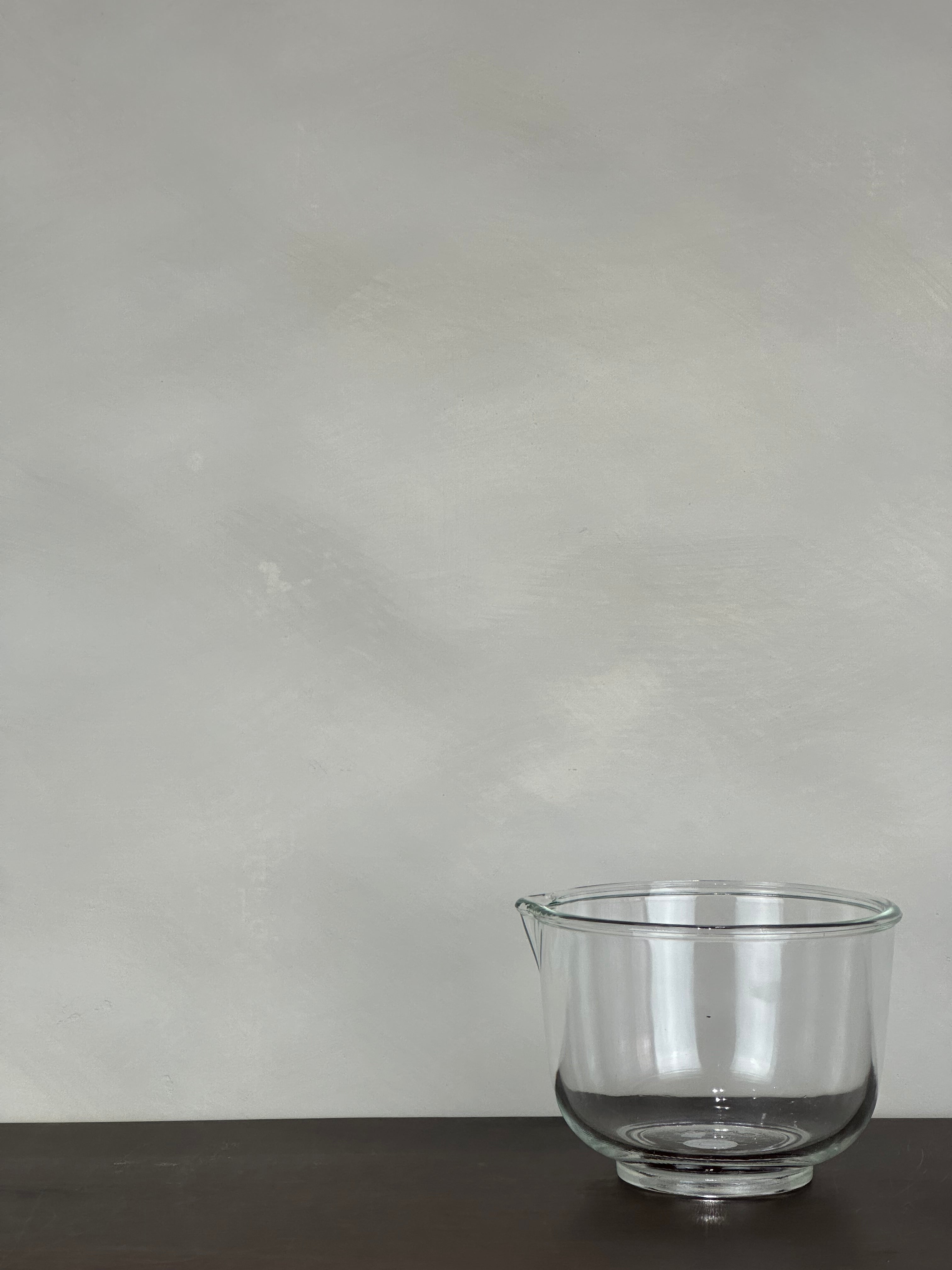 GLASS MIXING BOWL