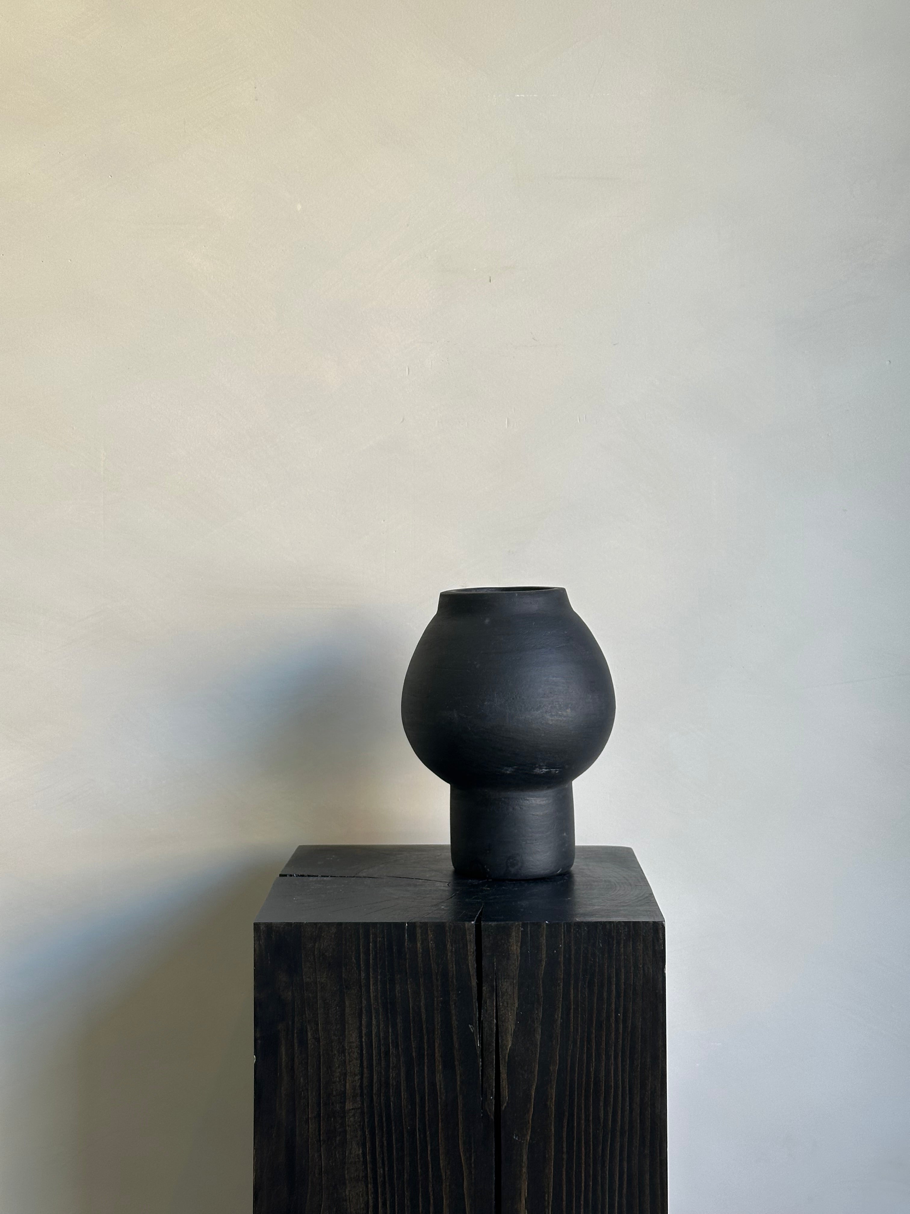 ECLIPSE VASE