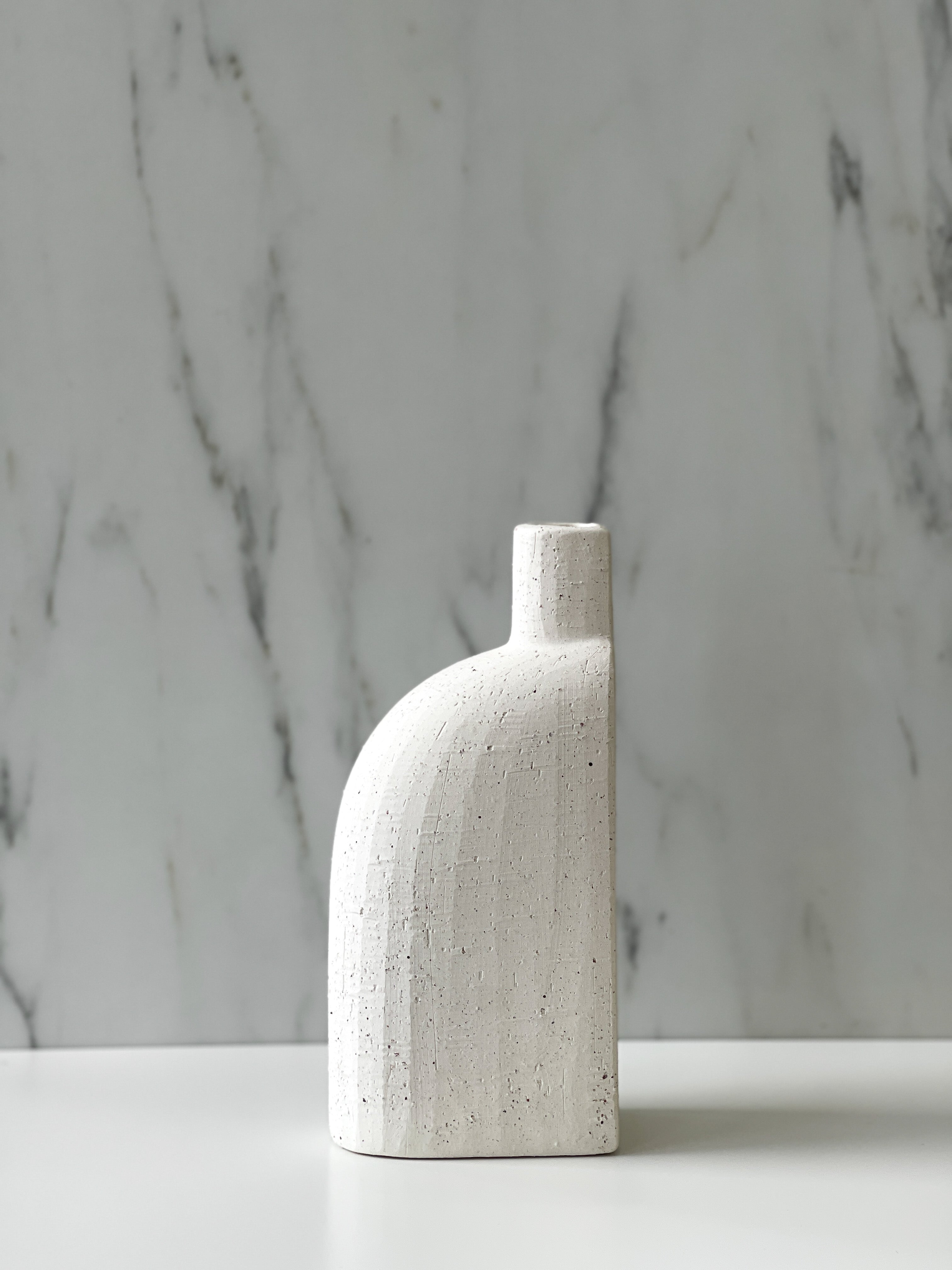 KARIS III | VASE