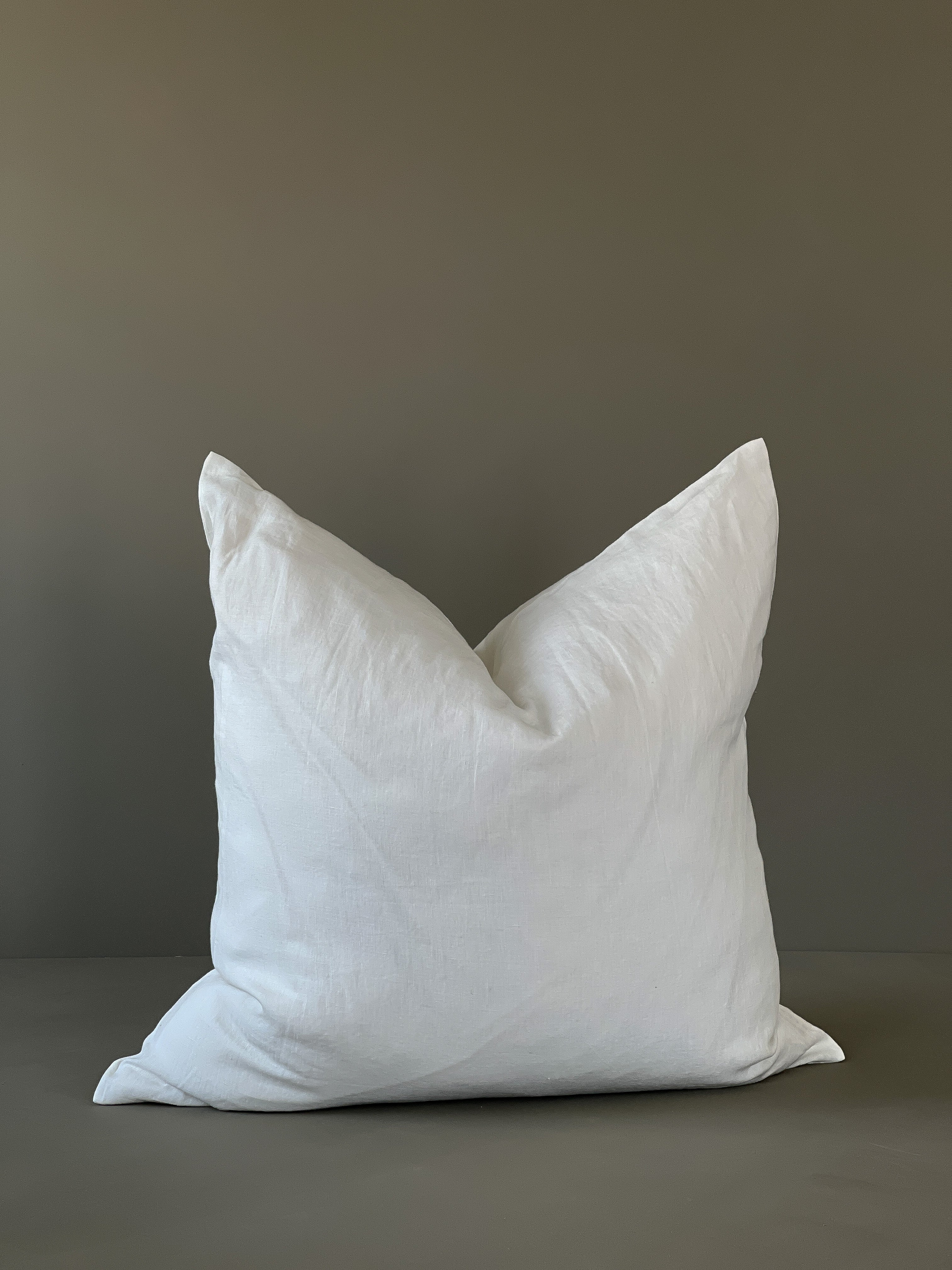24" SOLID LINEN PILLOW COVER | IVORY | BLVG COLLECTION