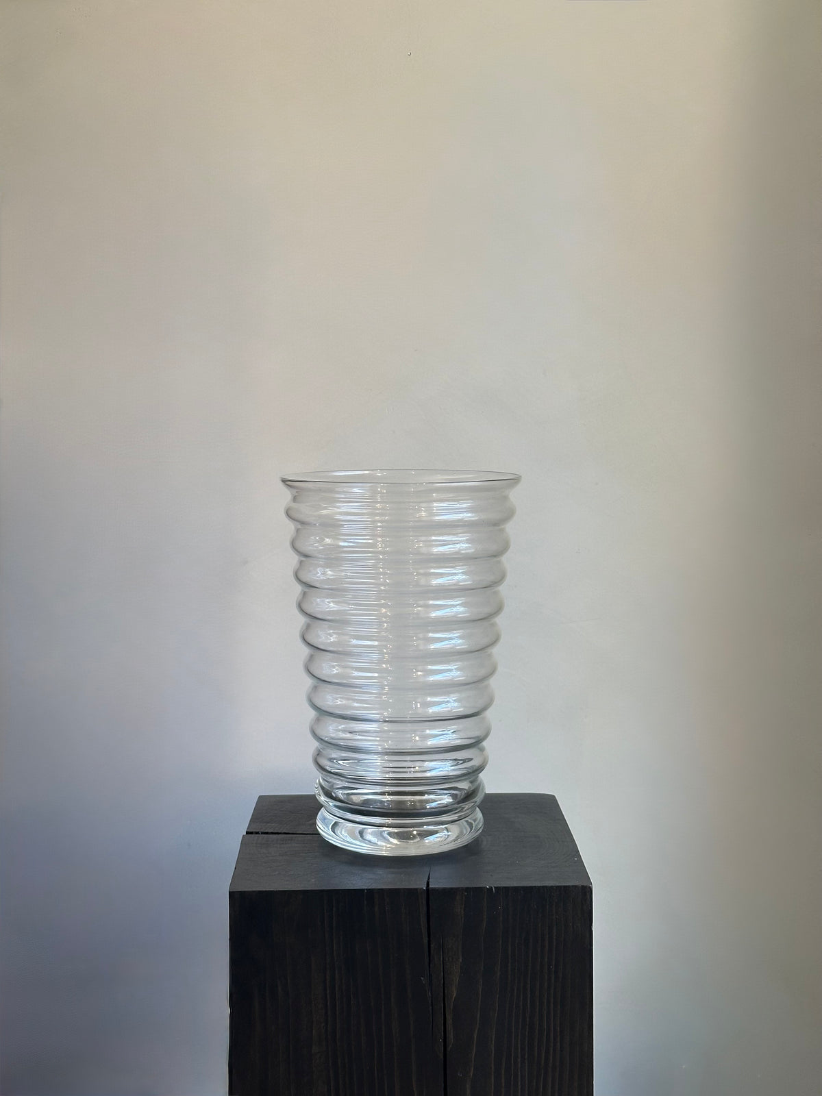 GLASS RIBBED VASE