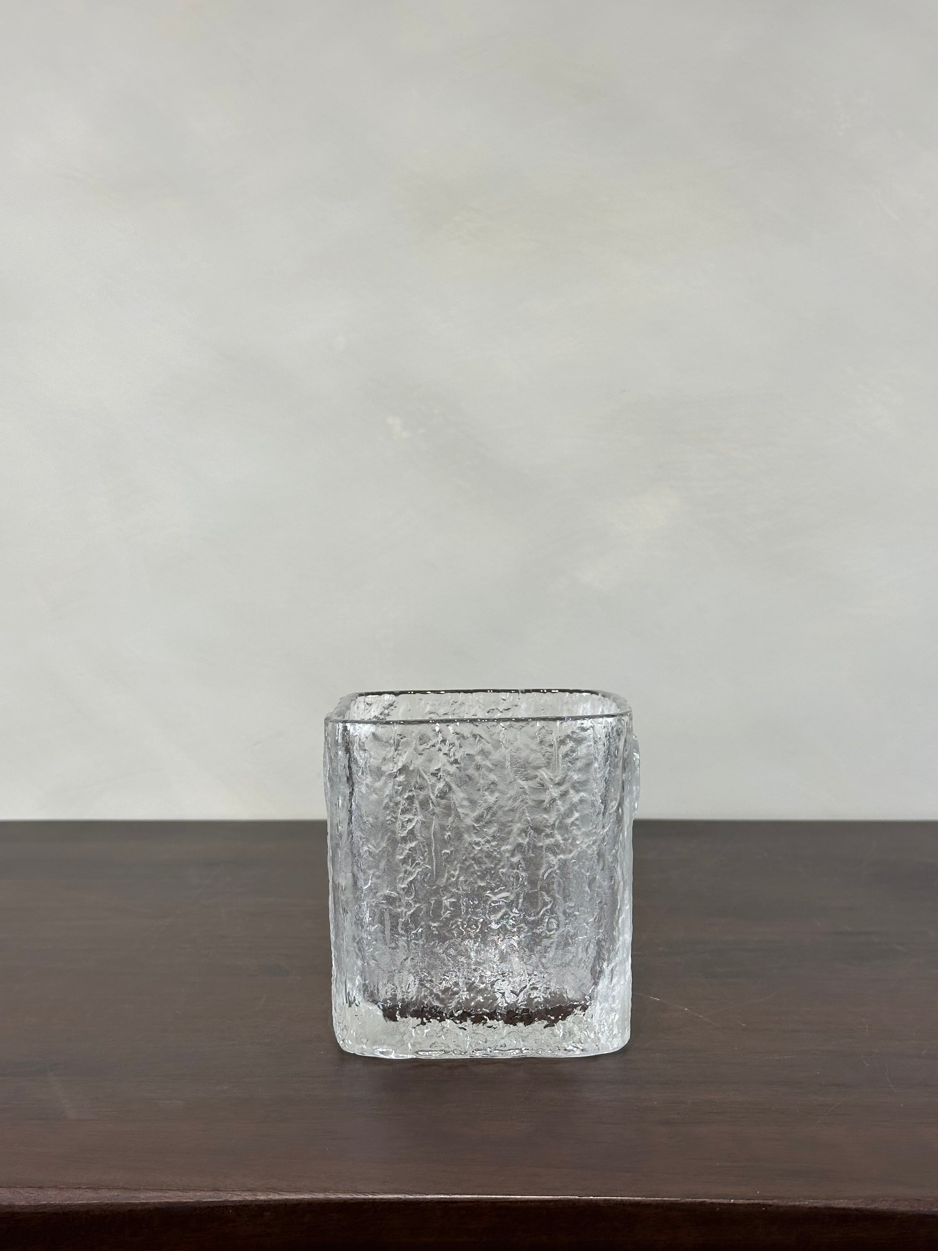 FROSTED ICE BUCKET