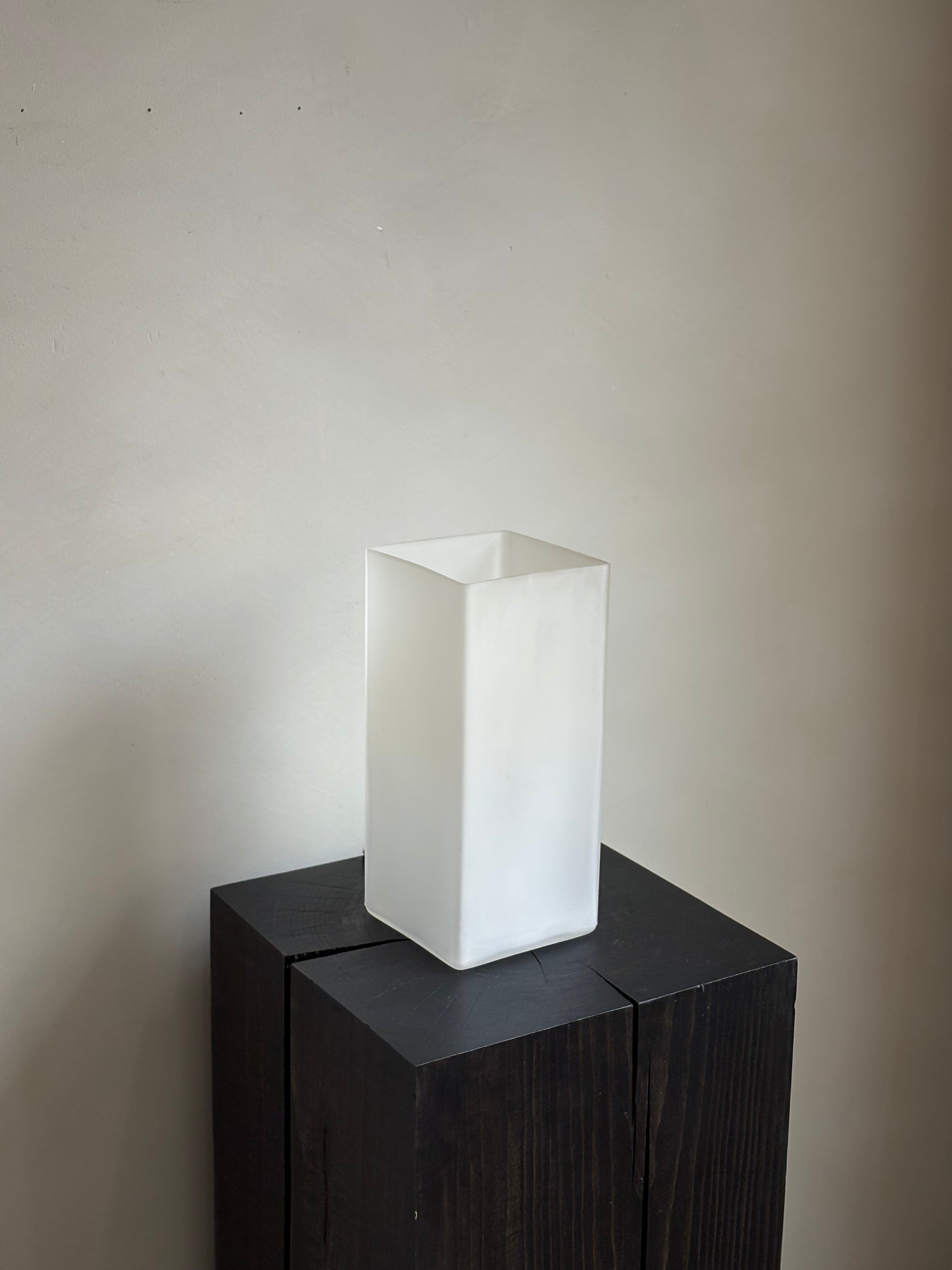 FROSTED LAMP