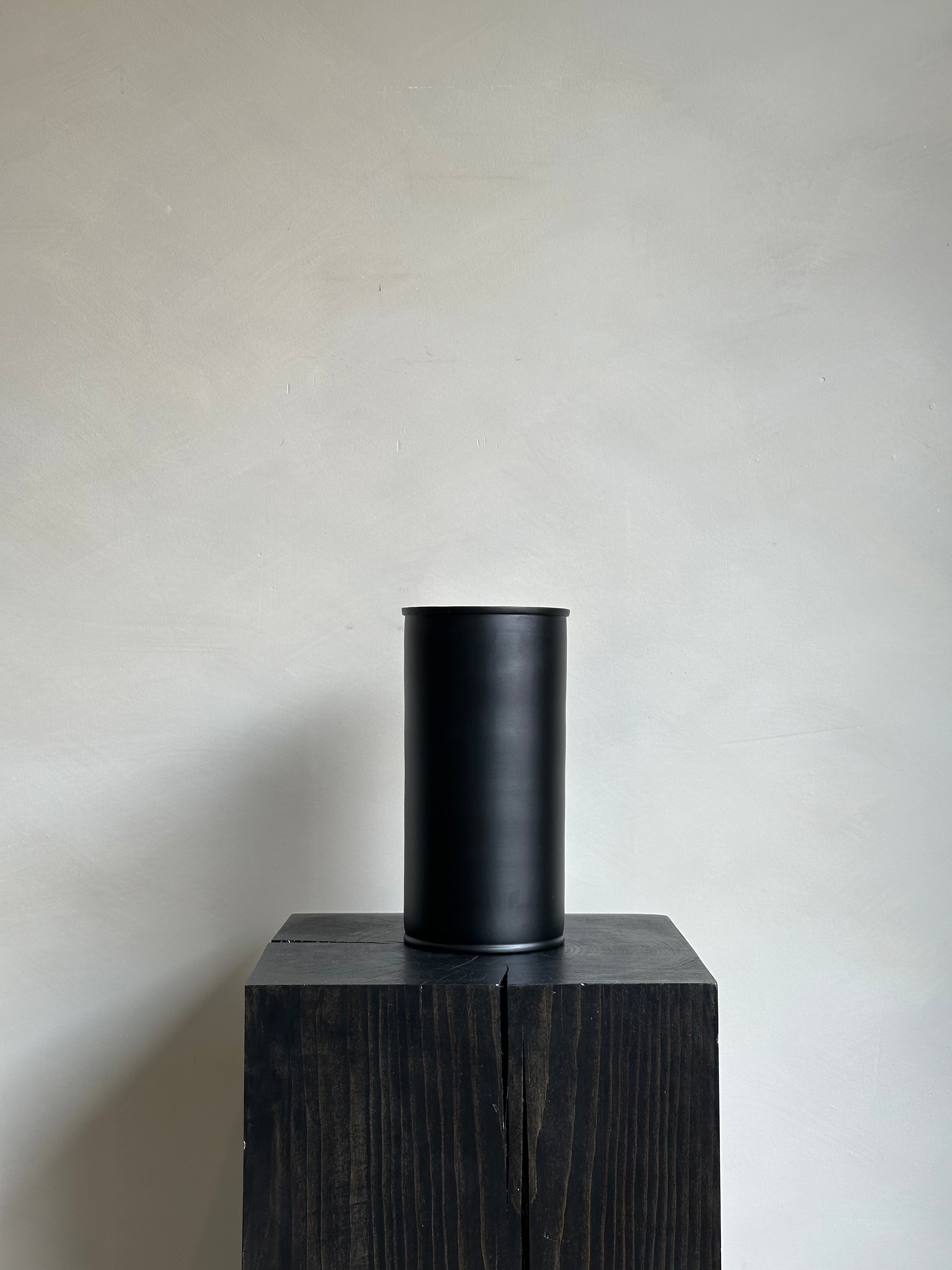 GENUINE BLACK VASE