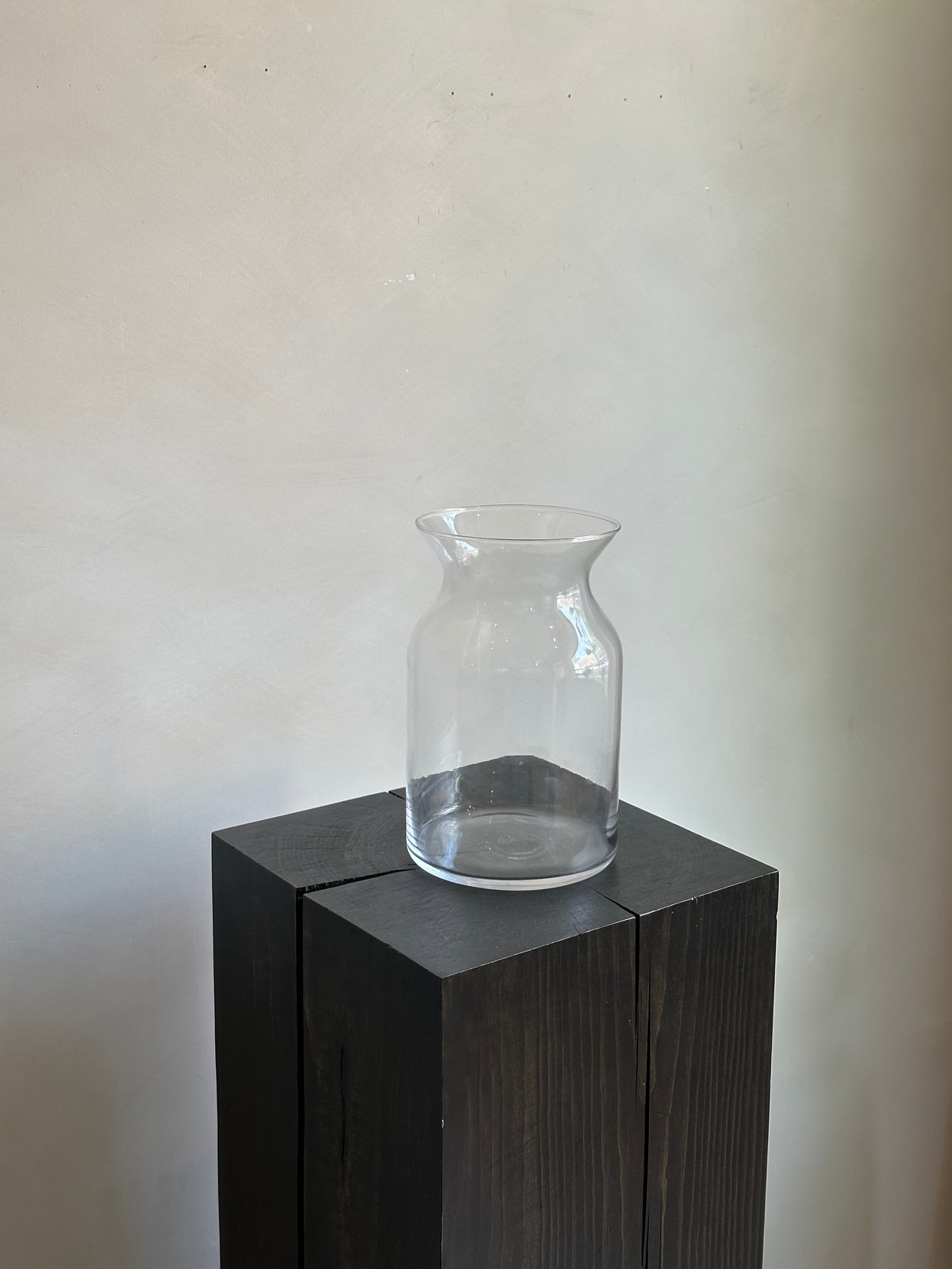 CLASSIC TAPERED VASE