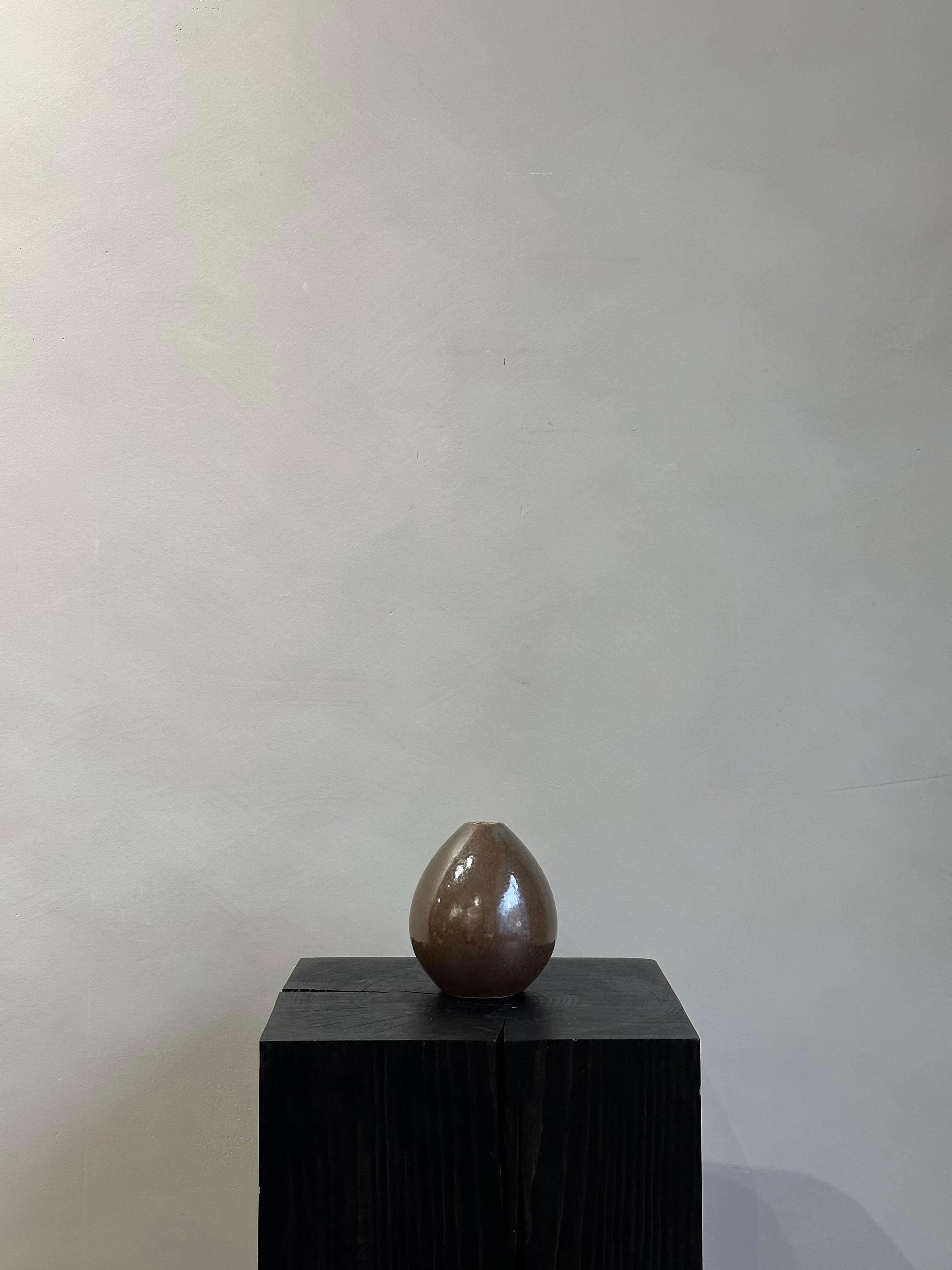 BABY BROWN VASE