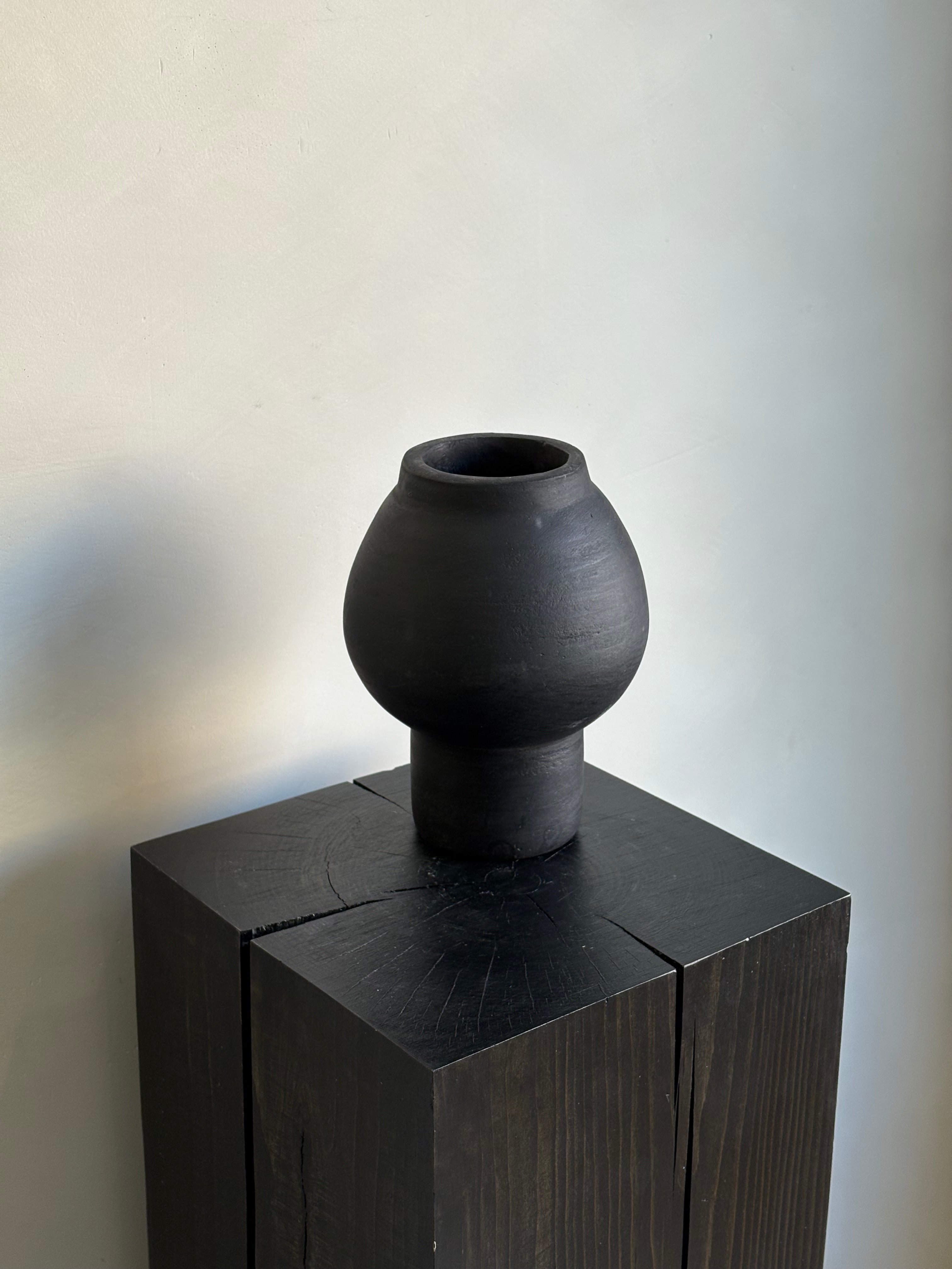 ECLIPSE VASE