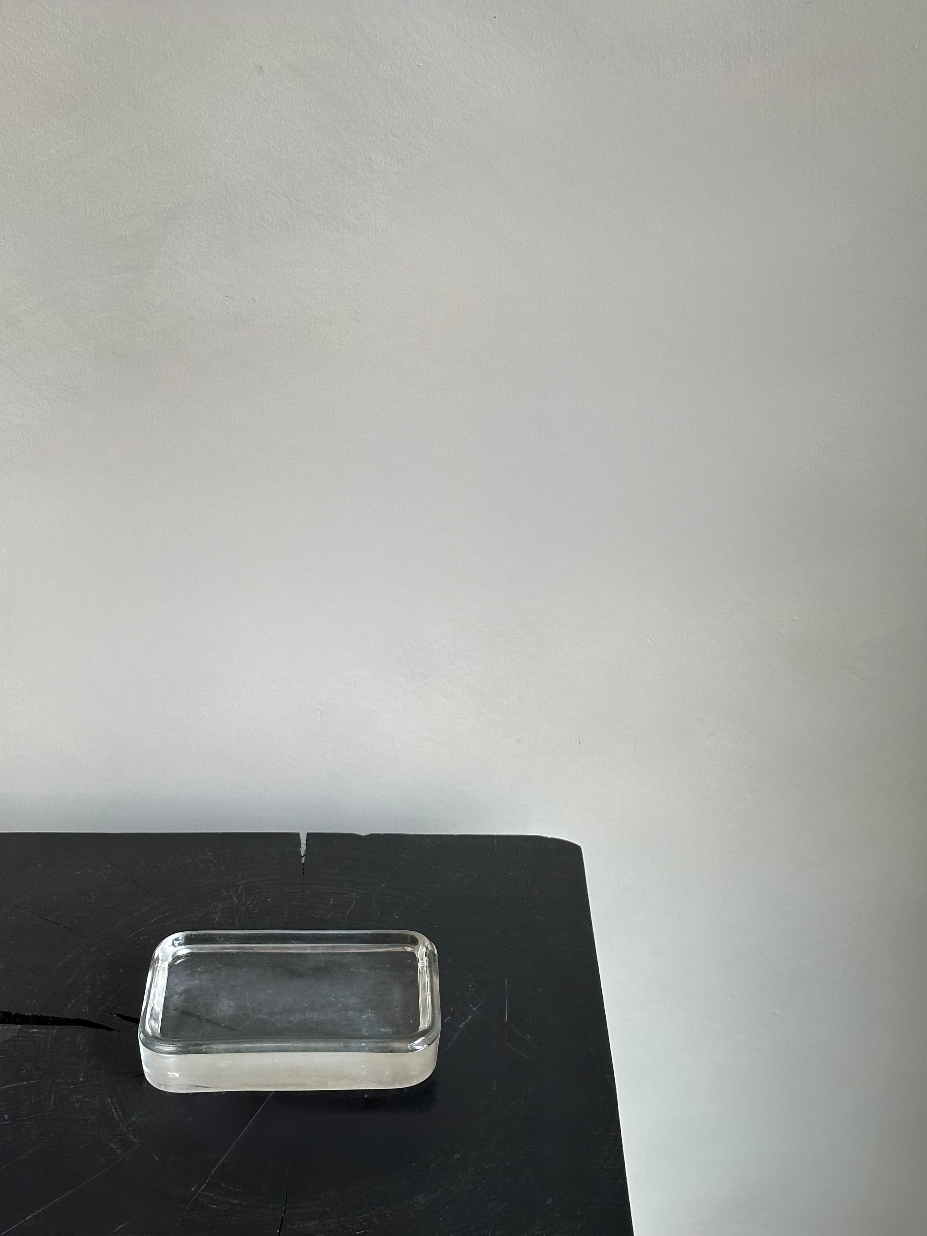 SMALL GLASS DISH
