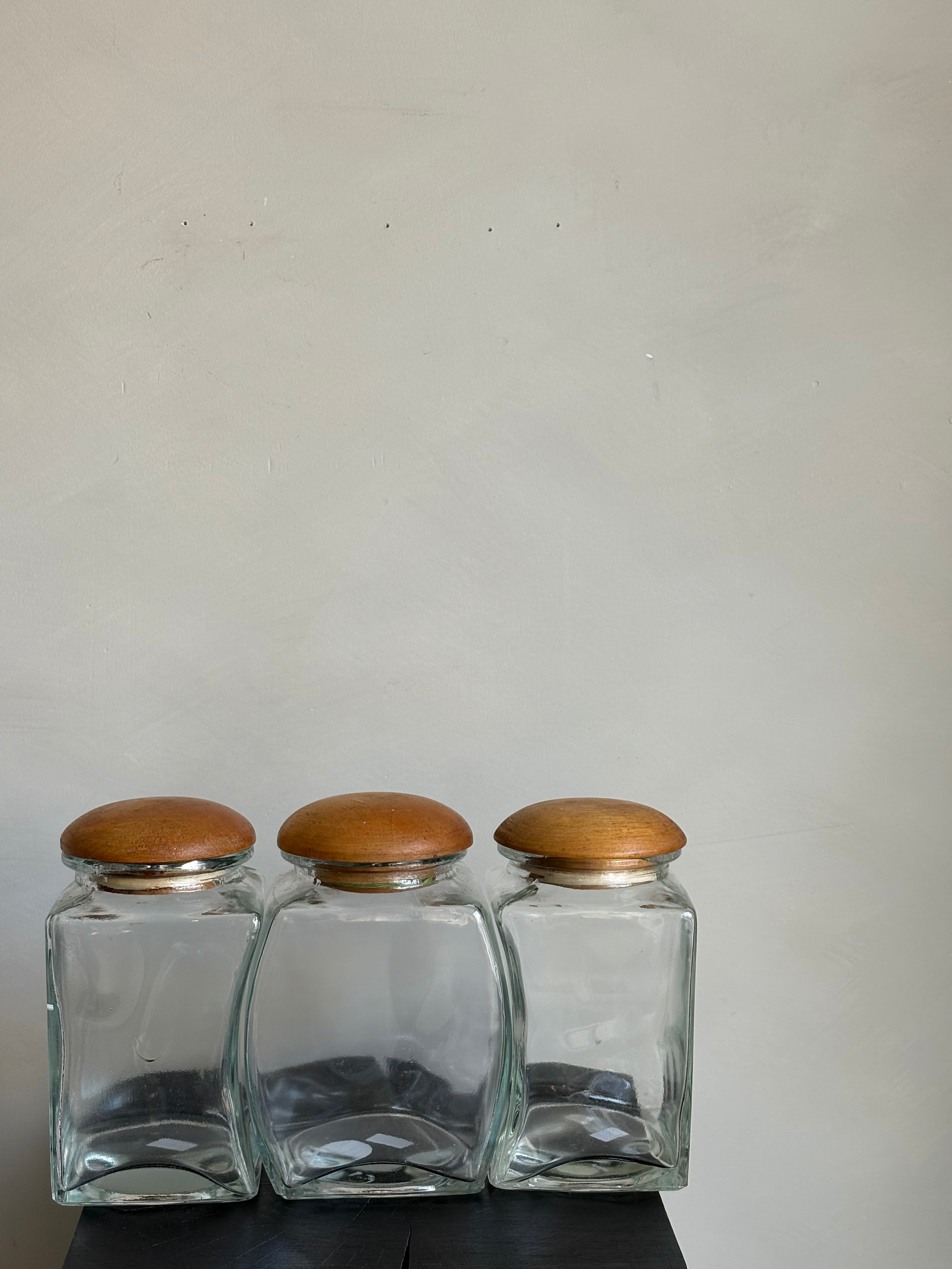 GLASS JAR TRIO