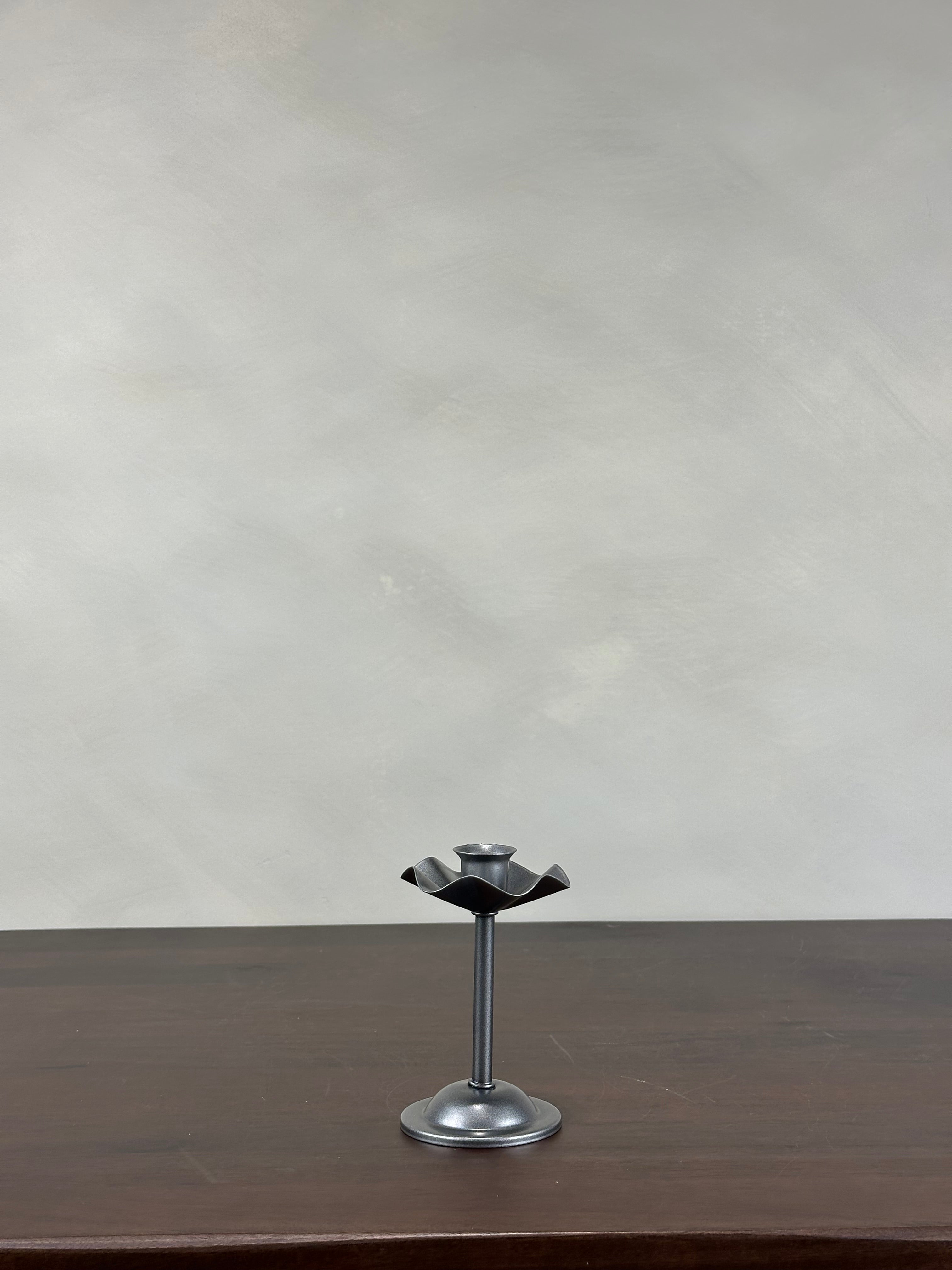RUFFLE CANDLE STICK HOLDER - SMALL