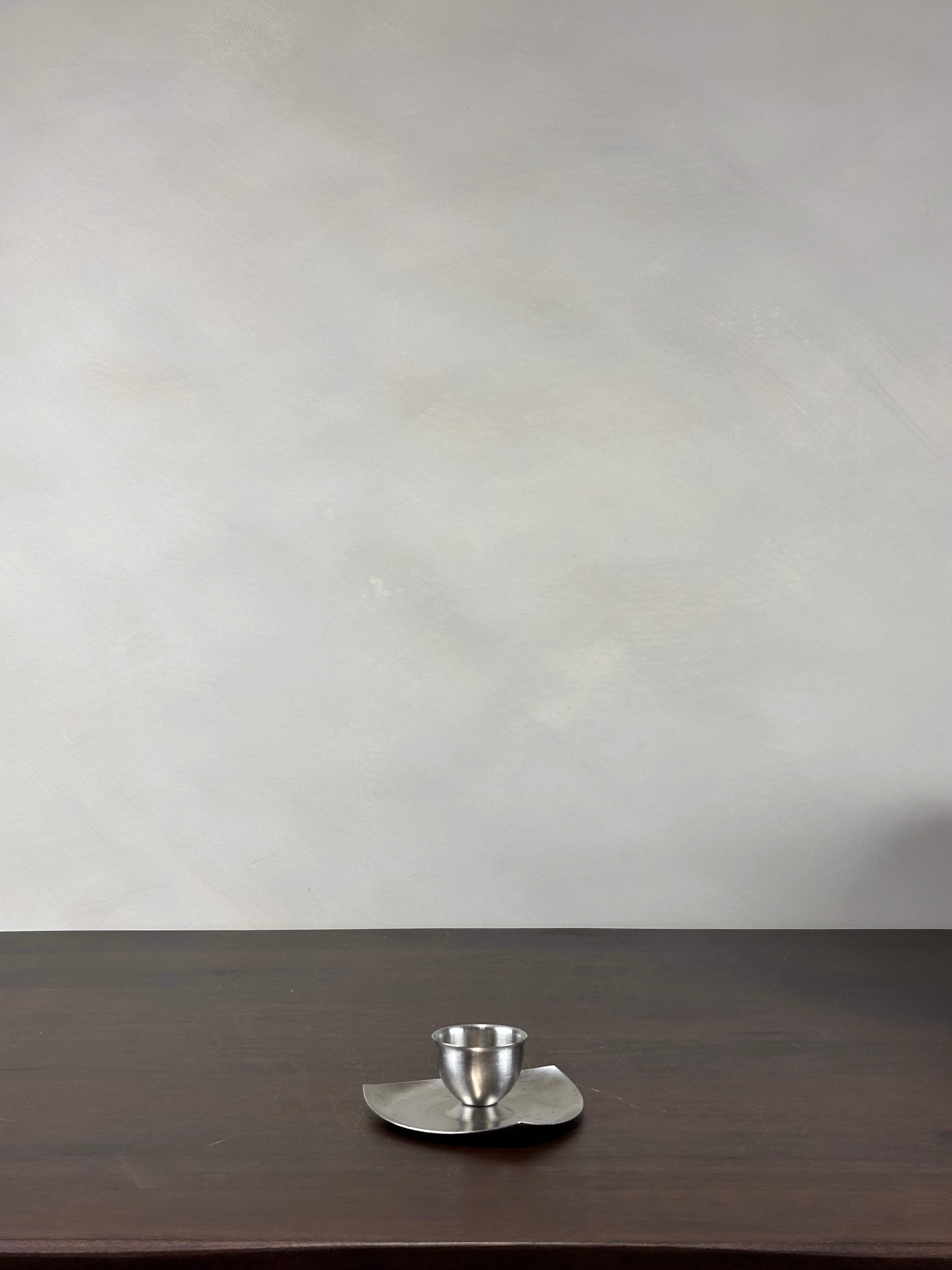 CHROME EGG HOLDER