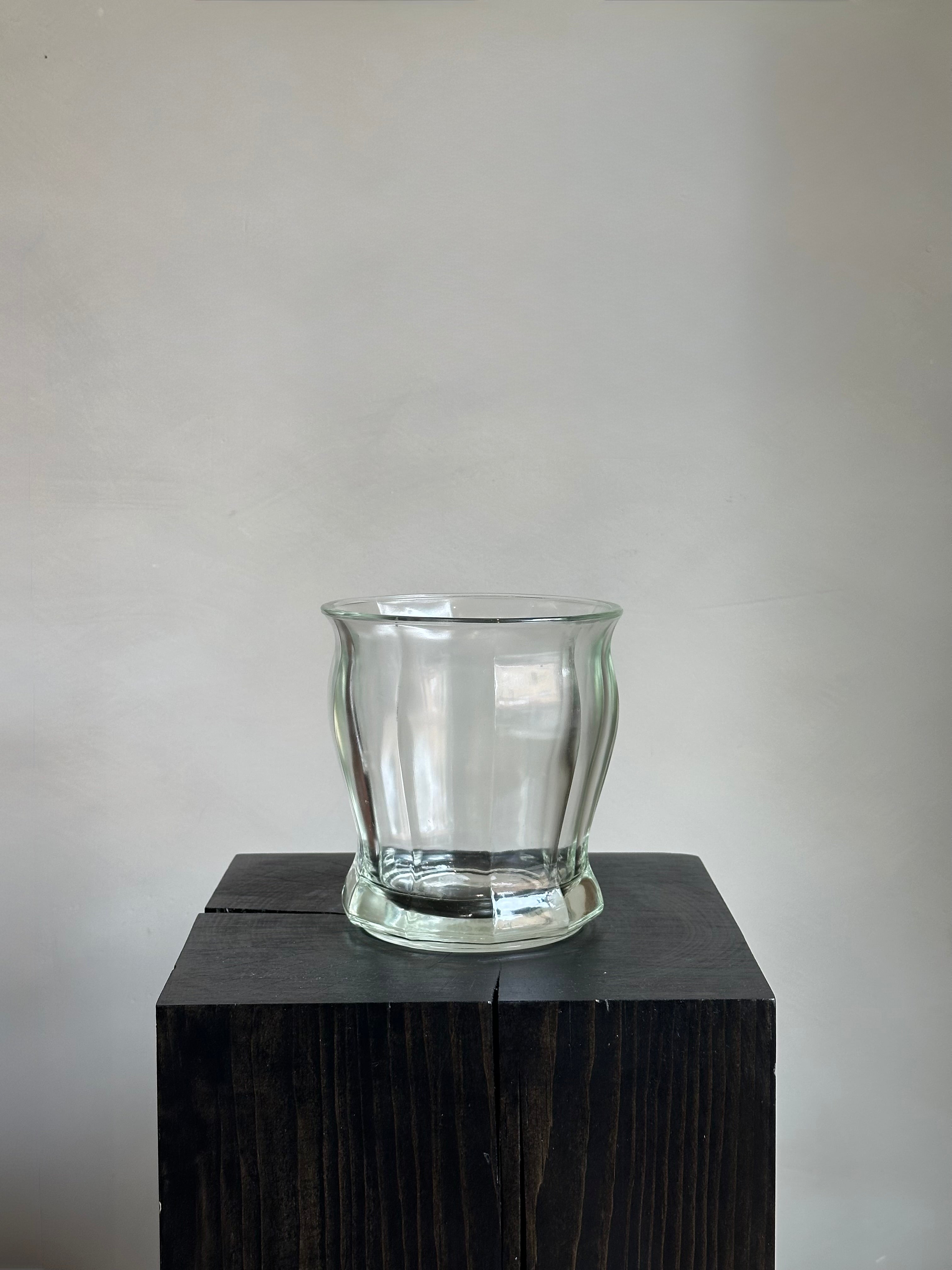 CLASSIC GLASS VASE