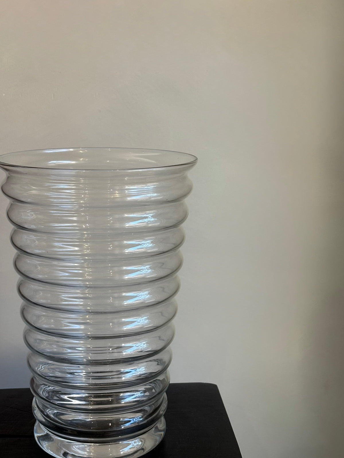 GLASS RIBBED VASE