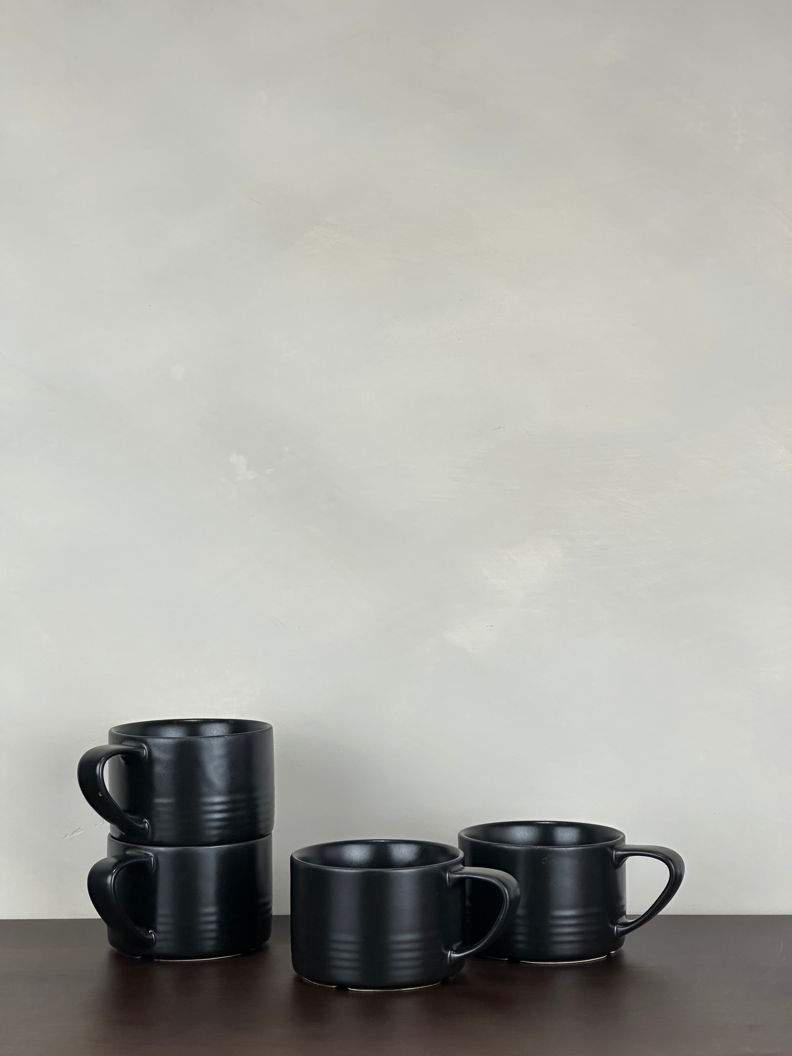 BLACK CERAMIC MUG