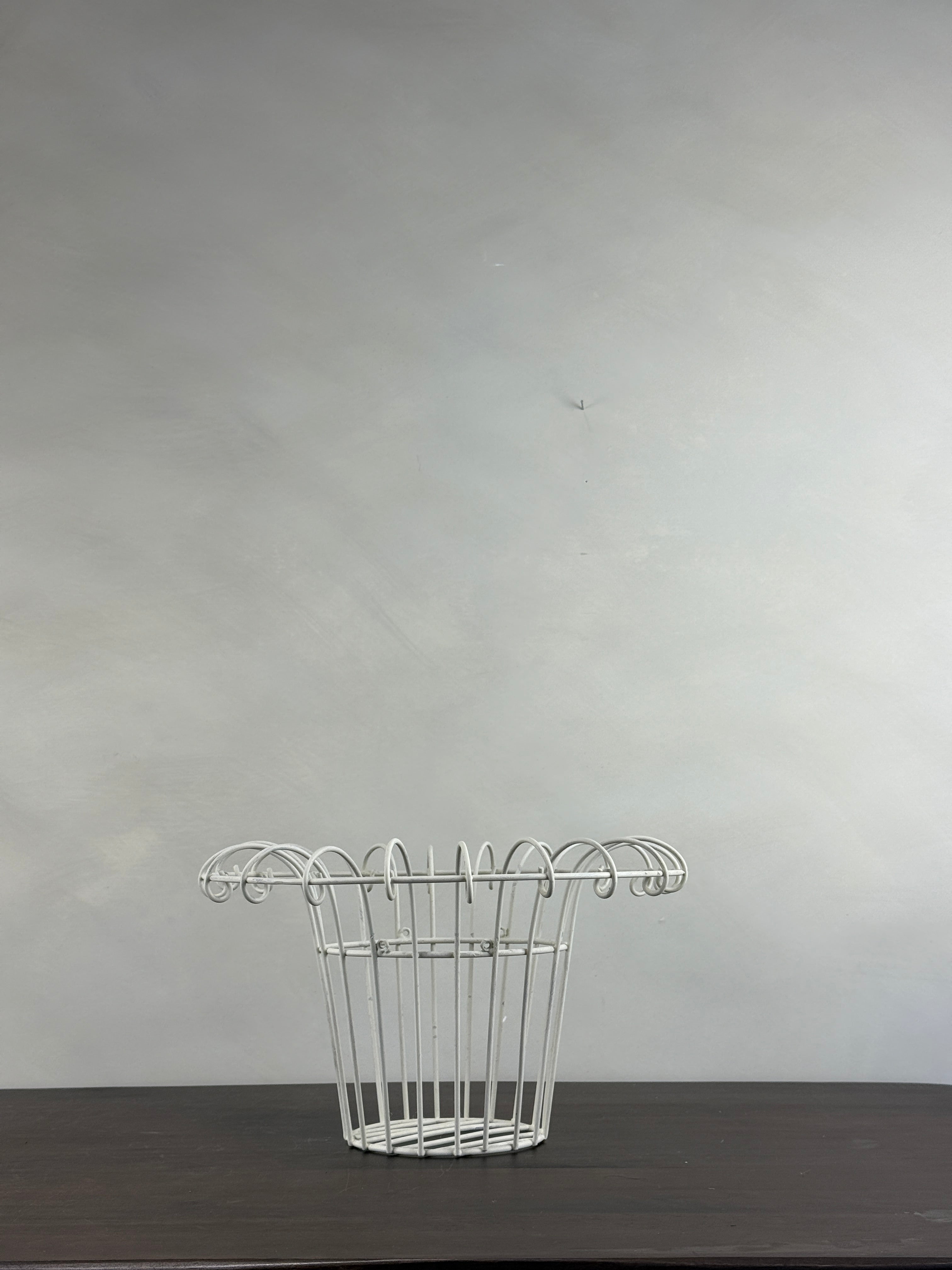 WHITE METAL BASKET