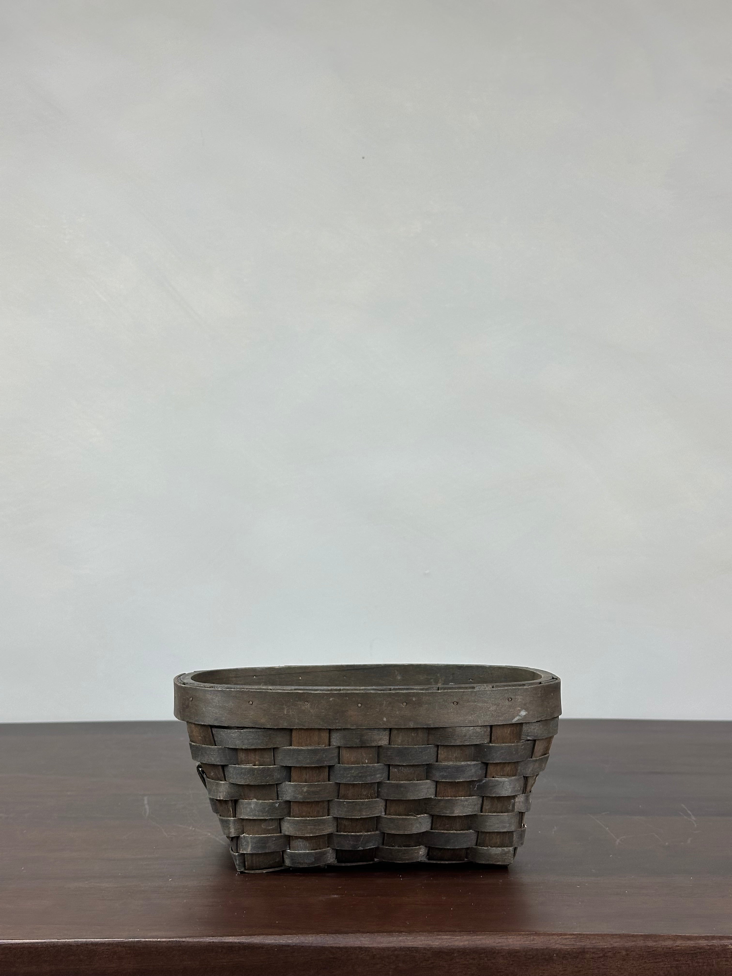 SMALL WICKER BASKET