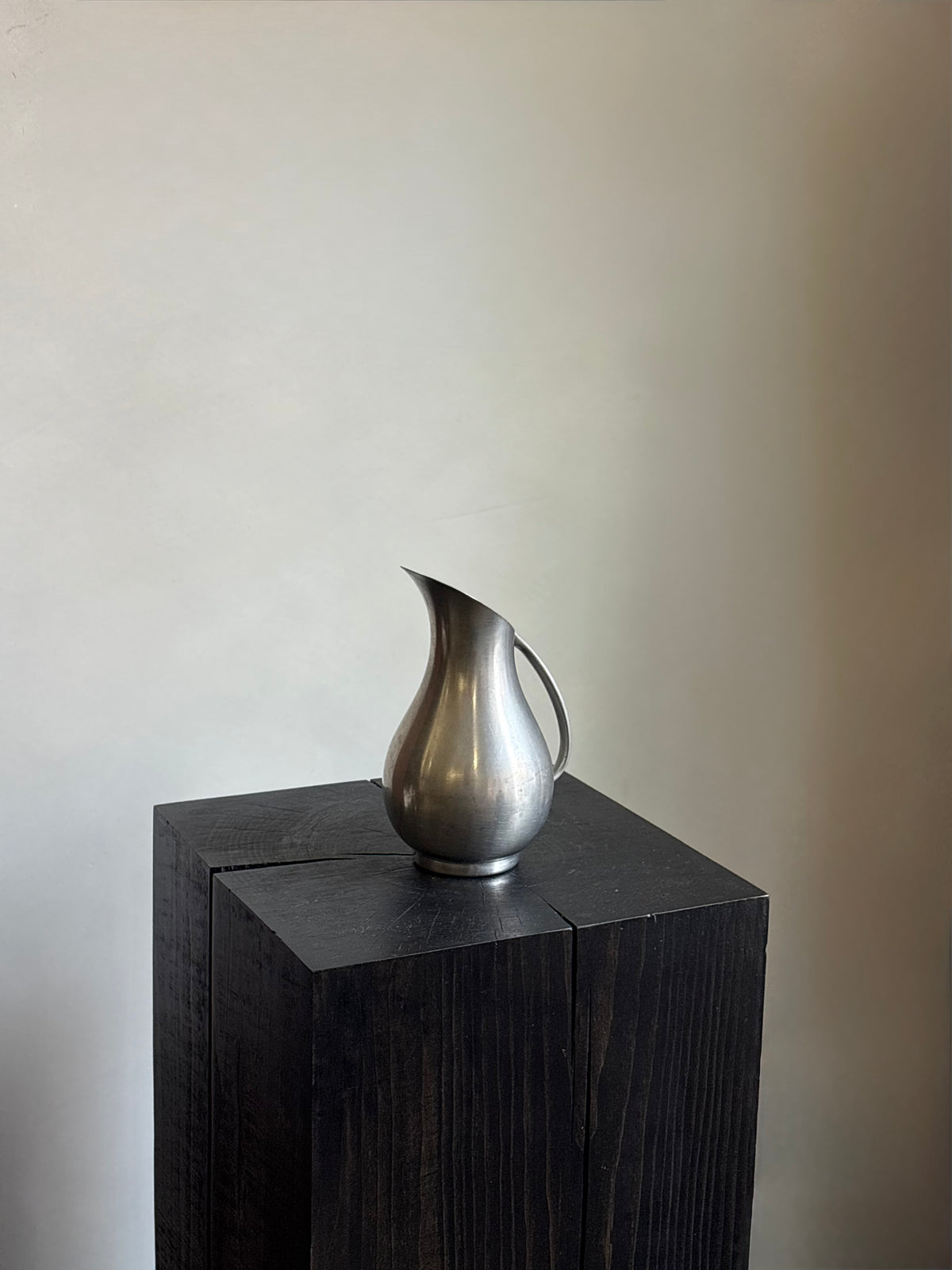 VINTAGE MID-CENTURY MODERN PEWTER PITCHER