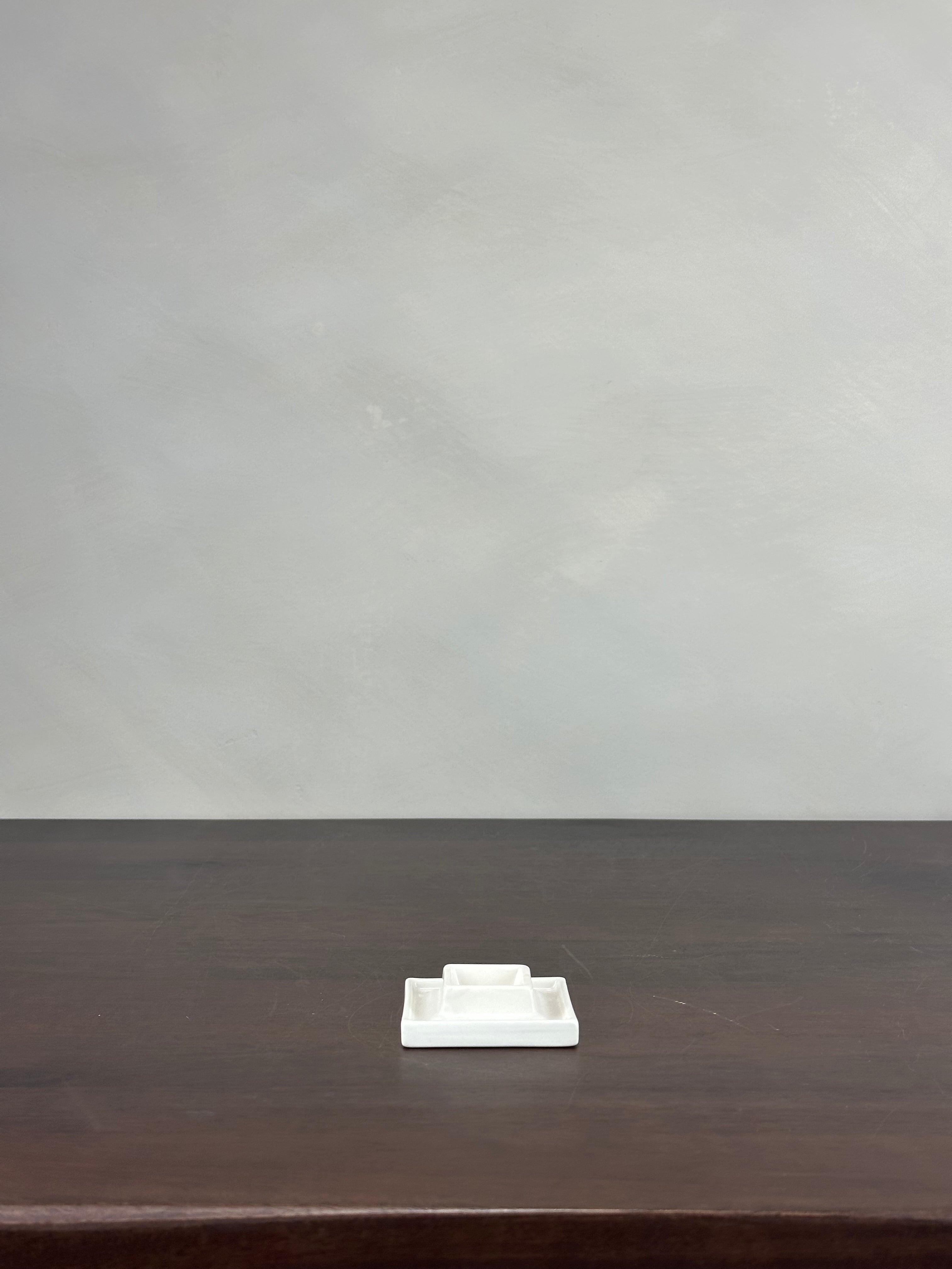 SMALL DISH