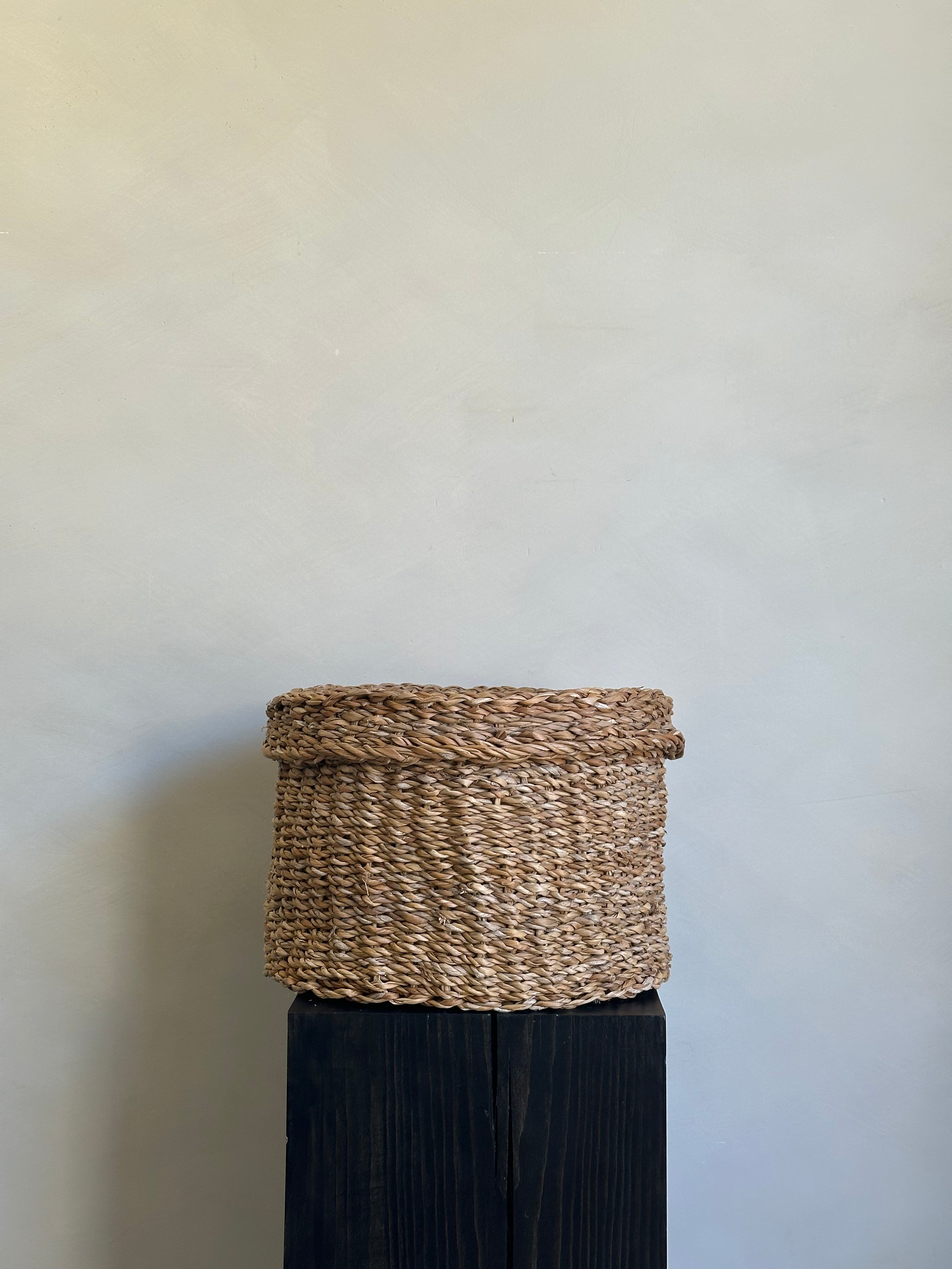 OLLIE ROUND BASKET