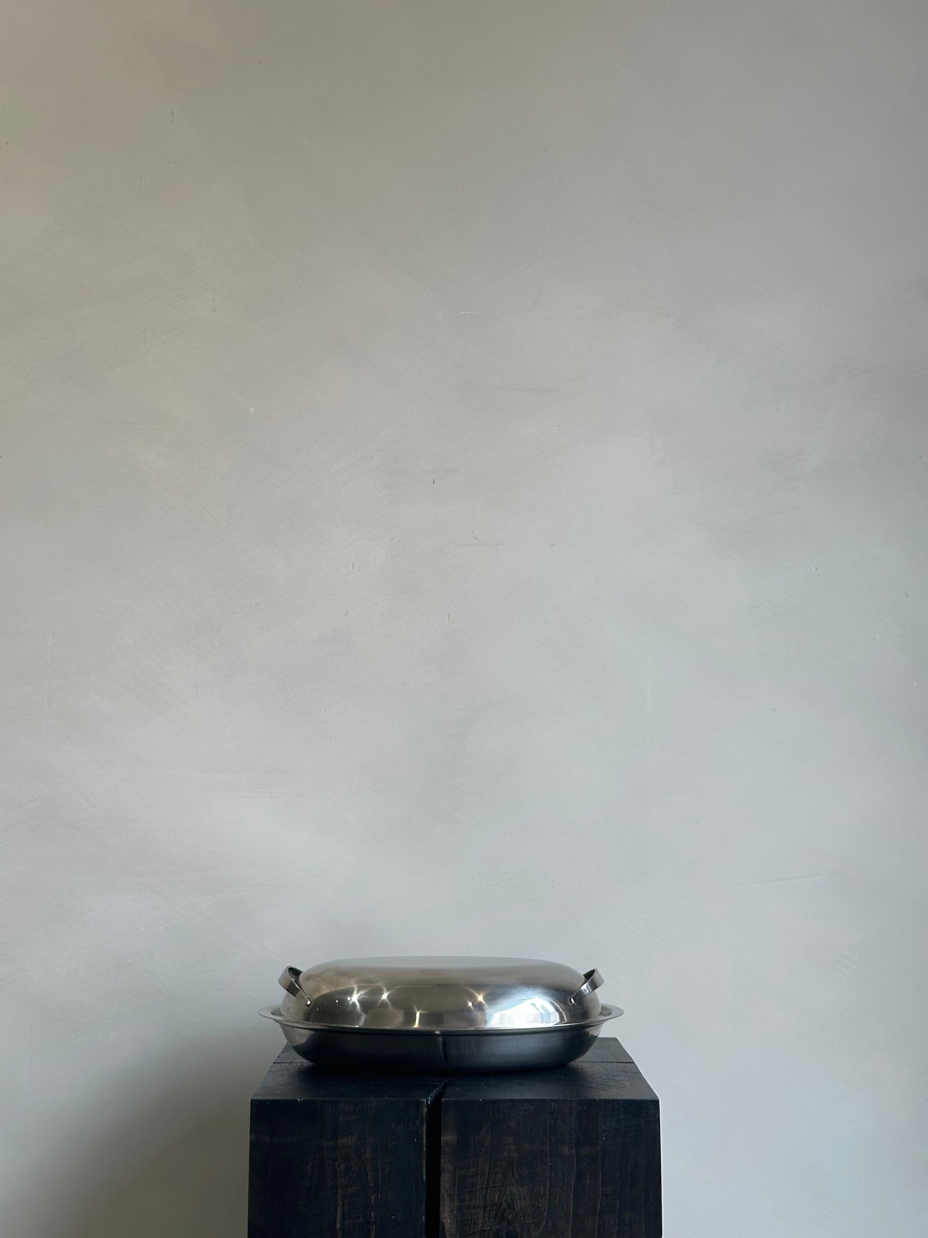 EUROPEAN SERVING DISH