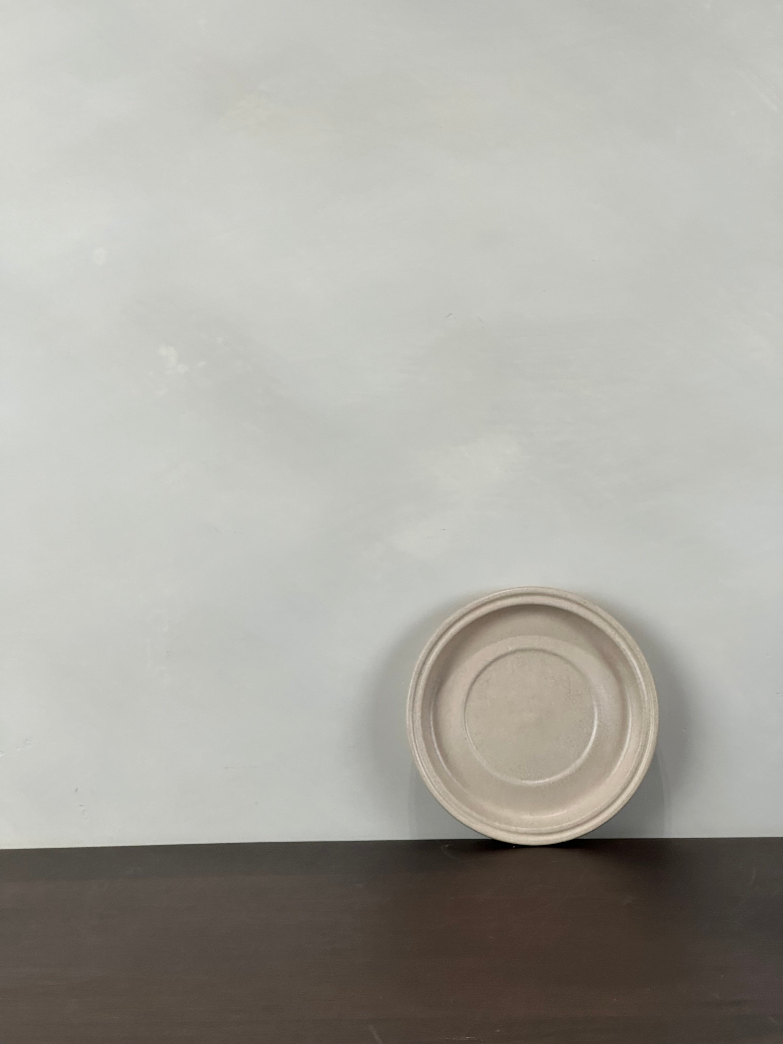 BEIGE CERAMIC PLATE