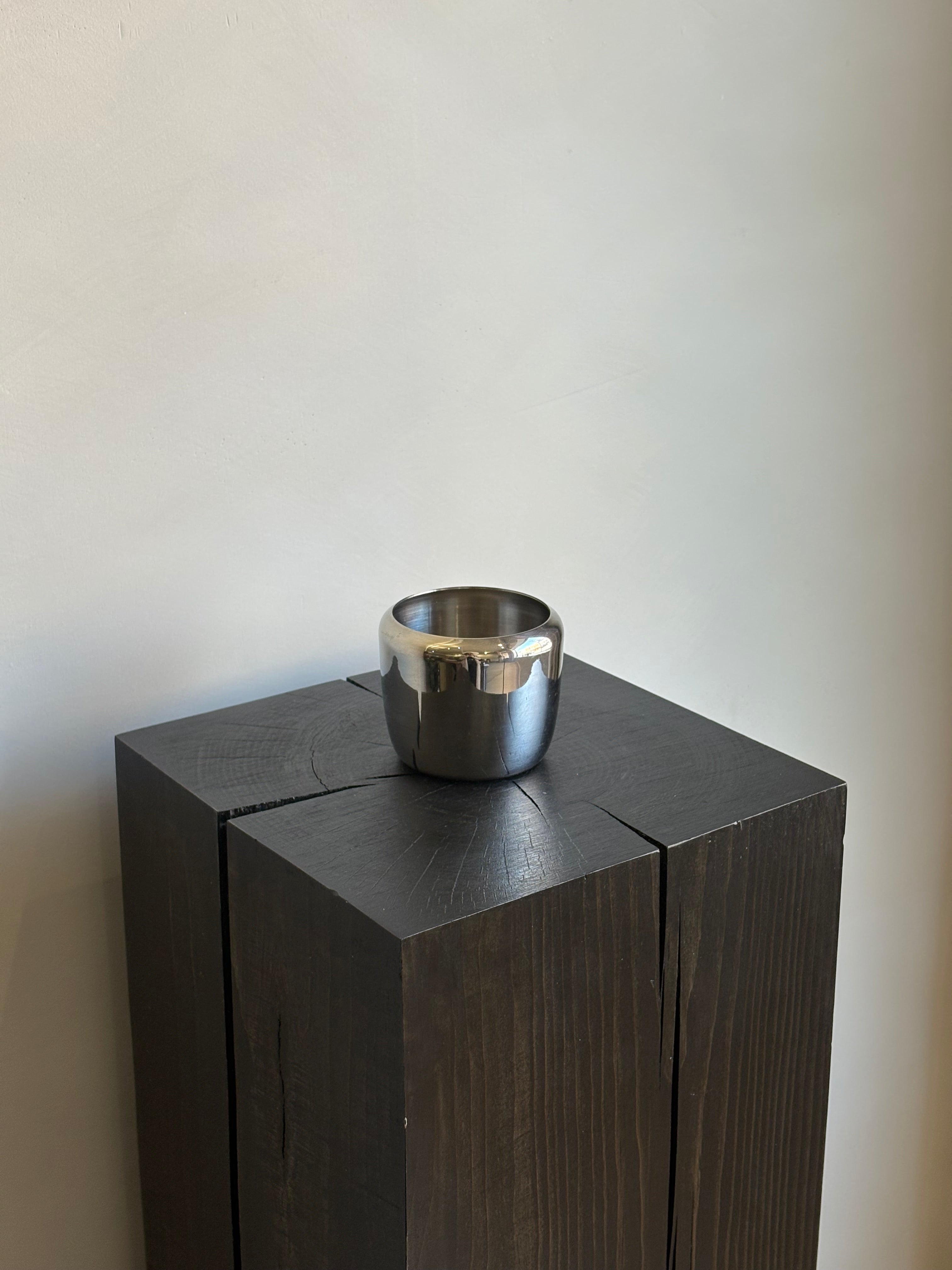 SHORT CHROME VESSEL