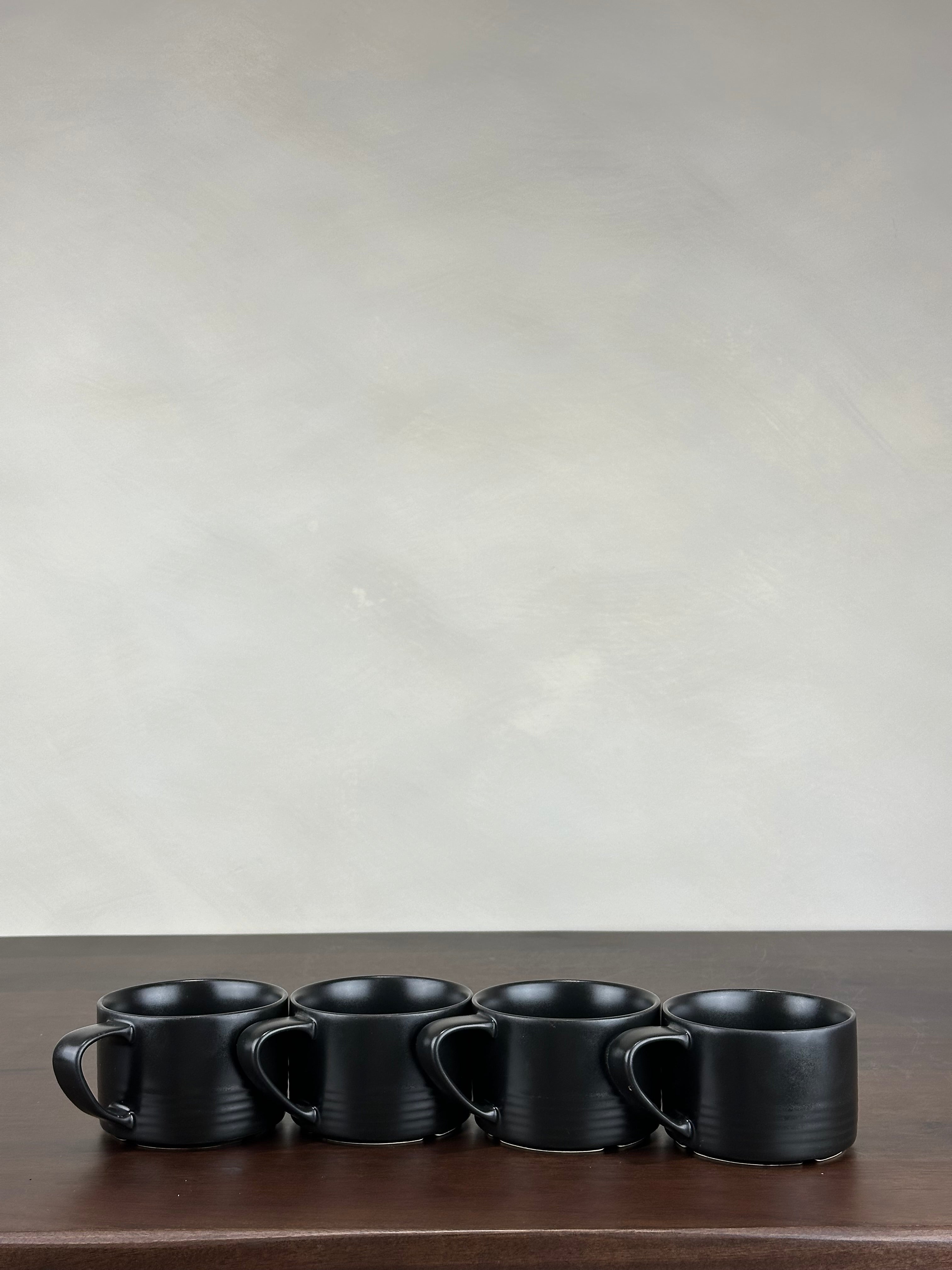 BLACK CERAMIC MUG