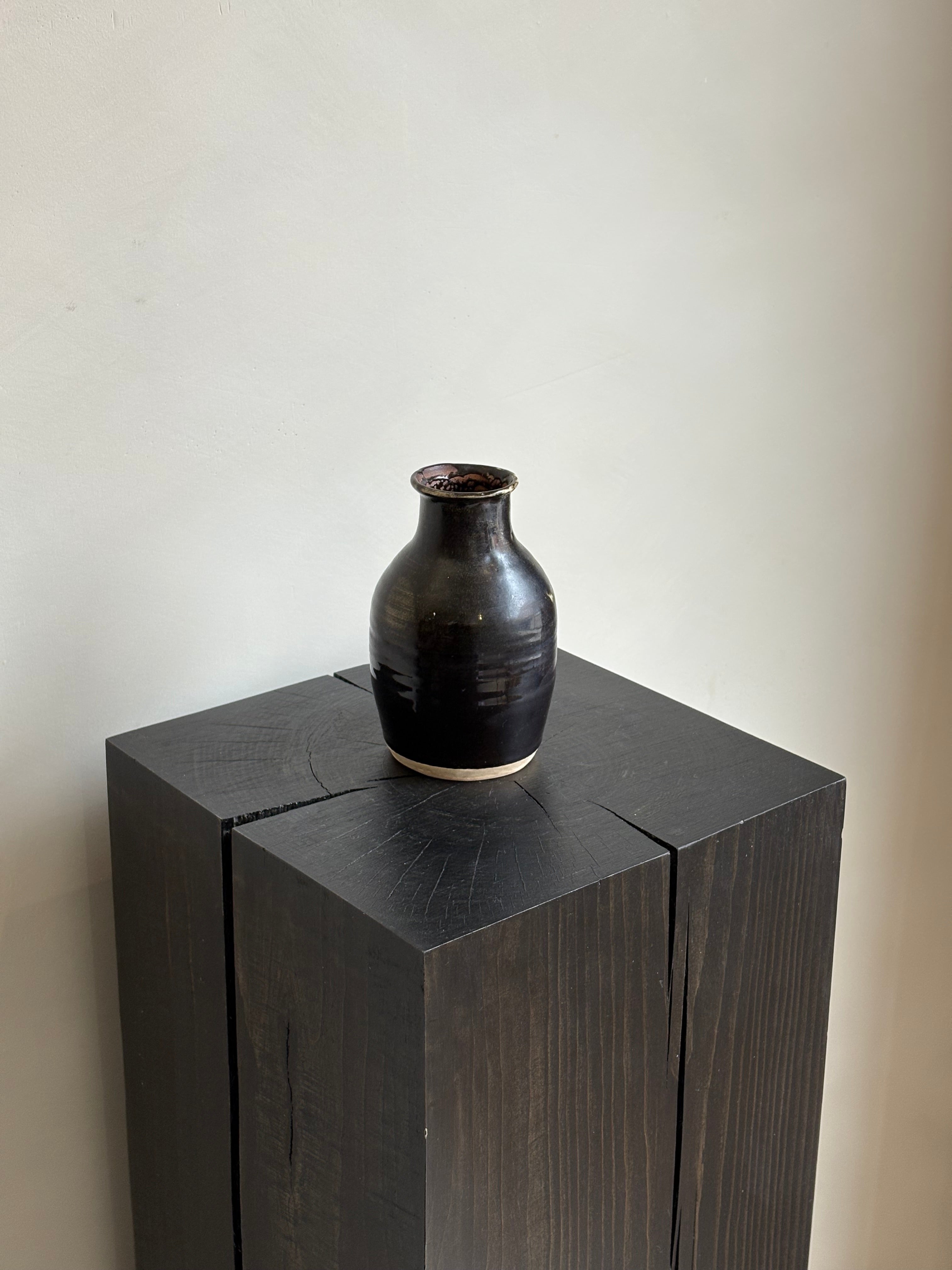 HANDCRAFTED TAPERED VASE