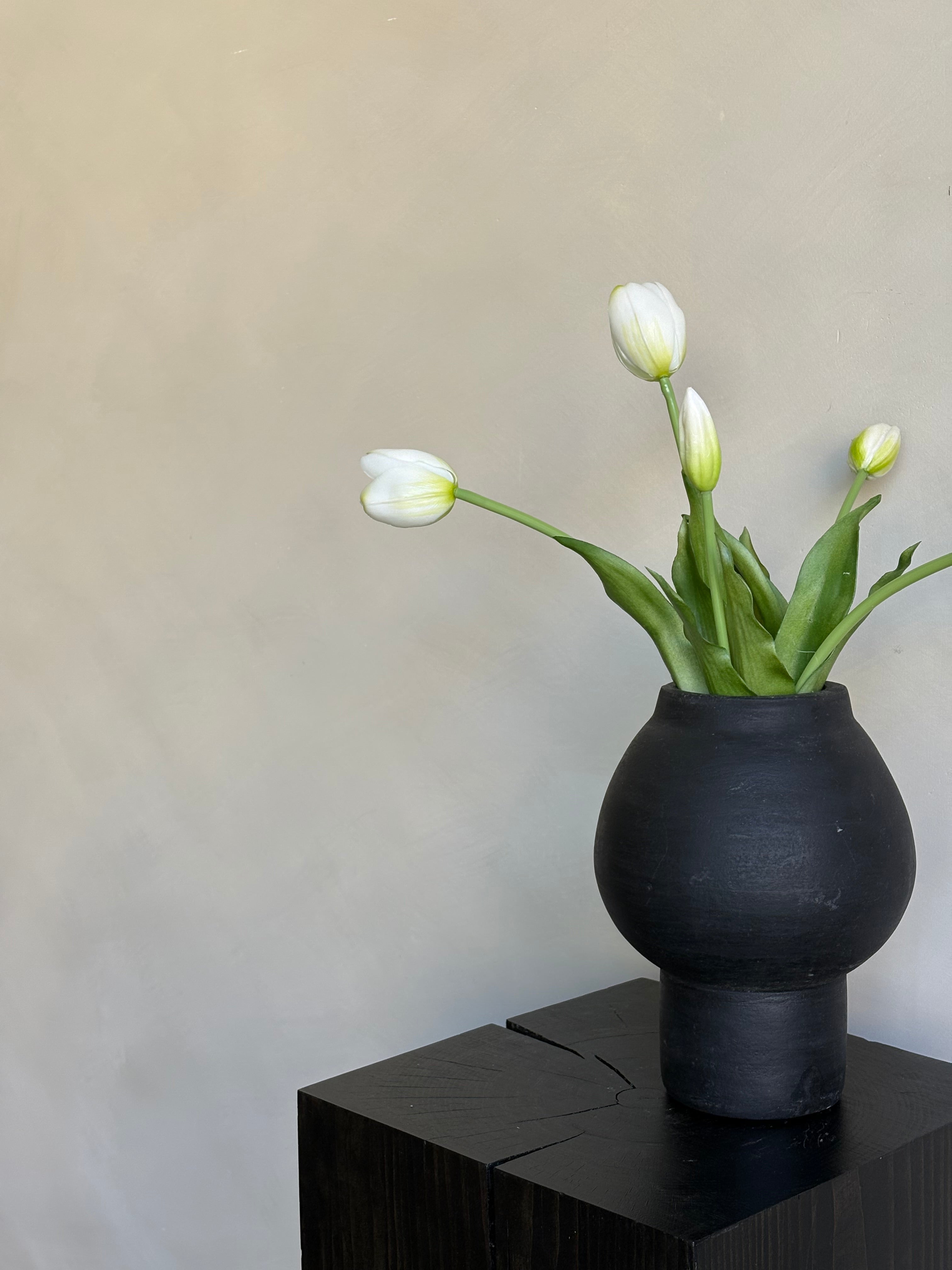 ECLIPSE VASE