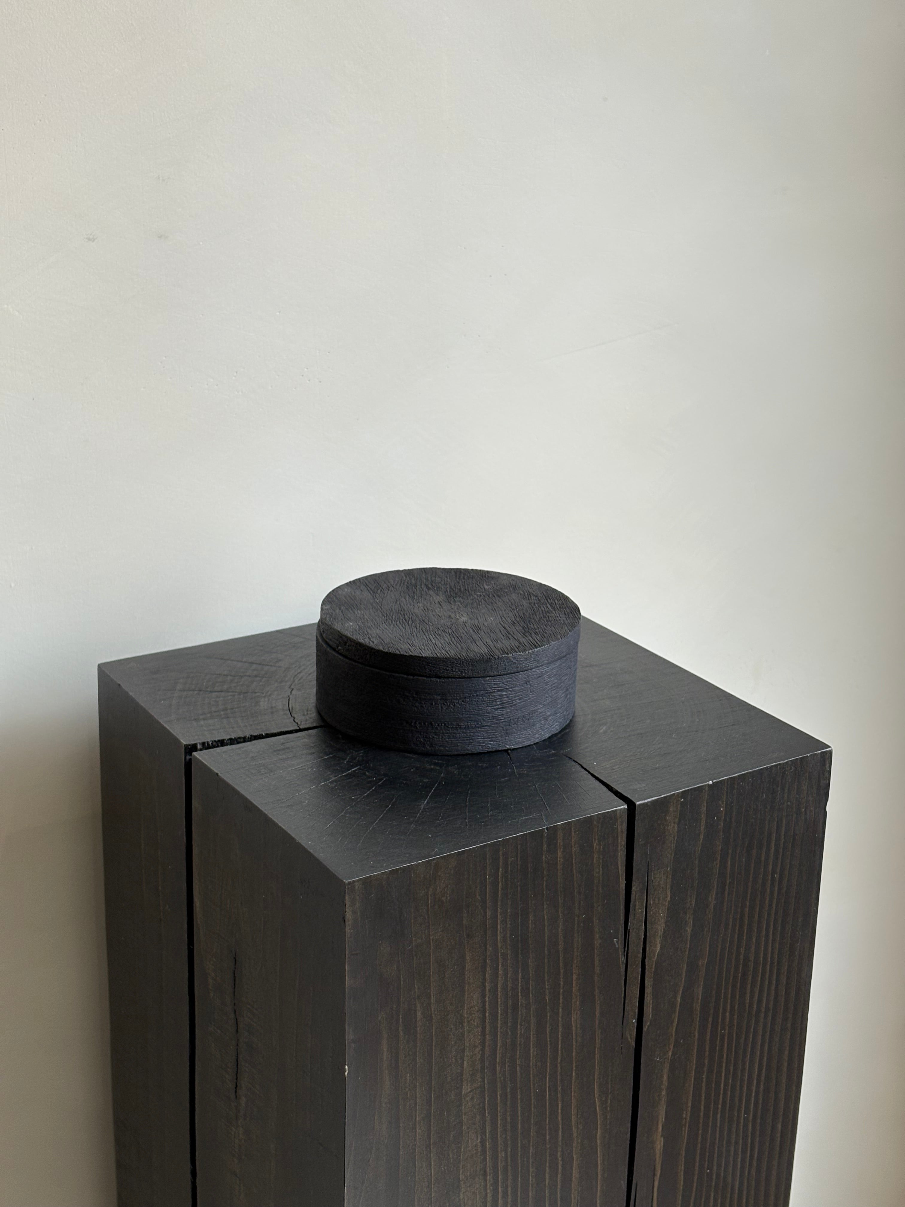 BLACK WOOD BOX